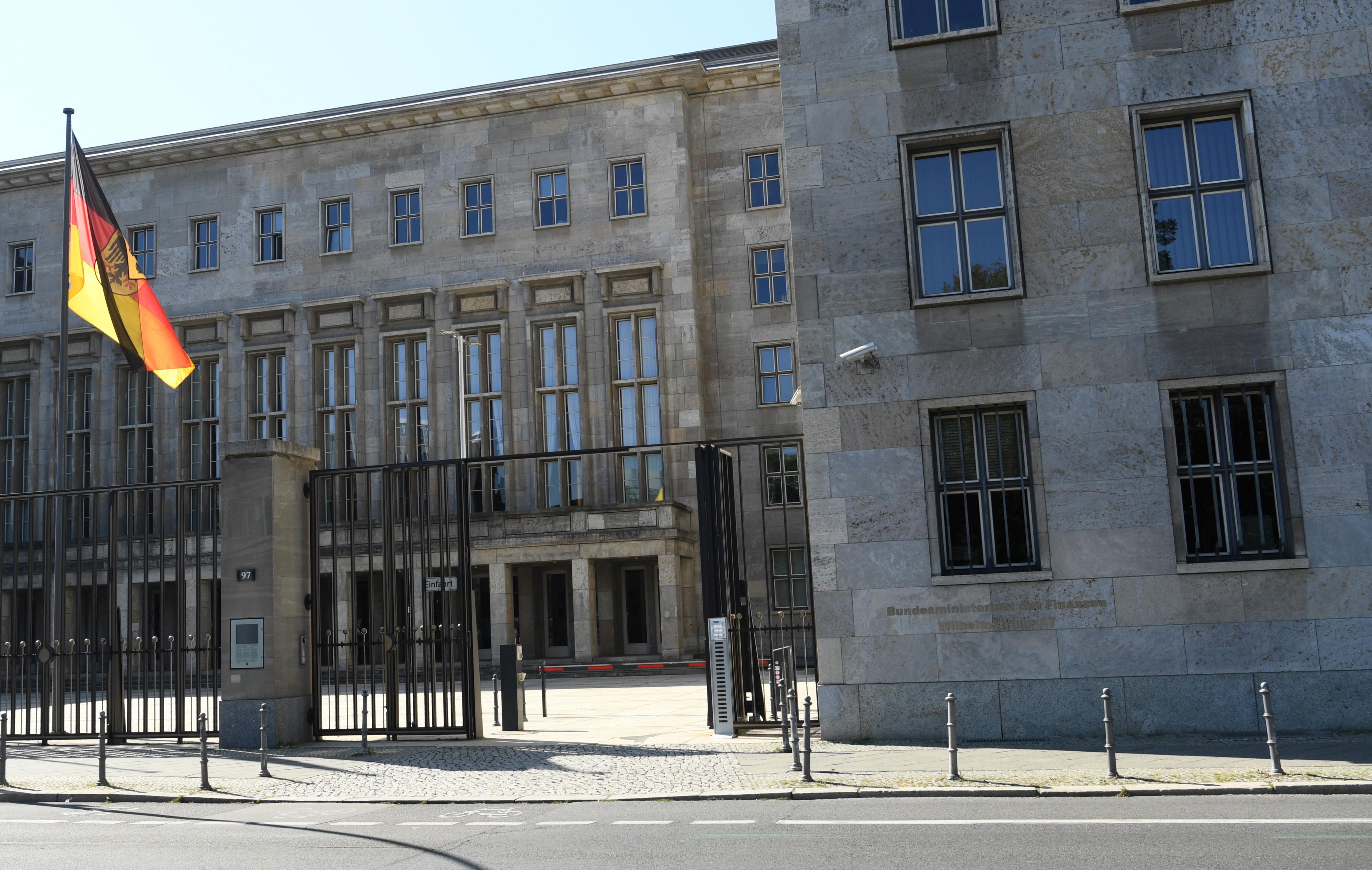 German finance ministry raided in money laundering probe