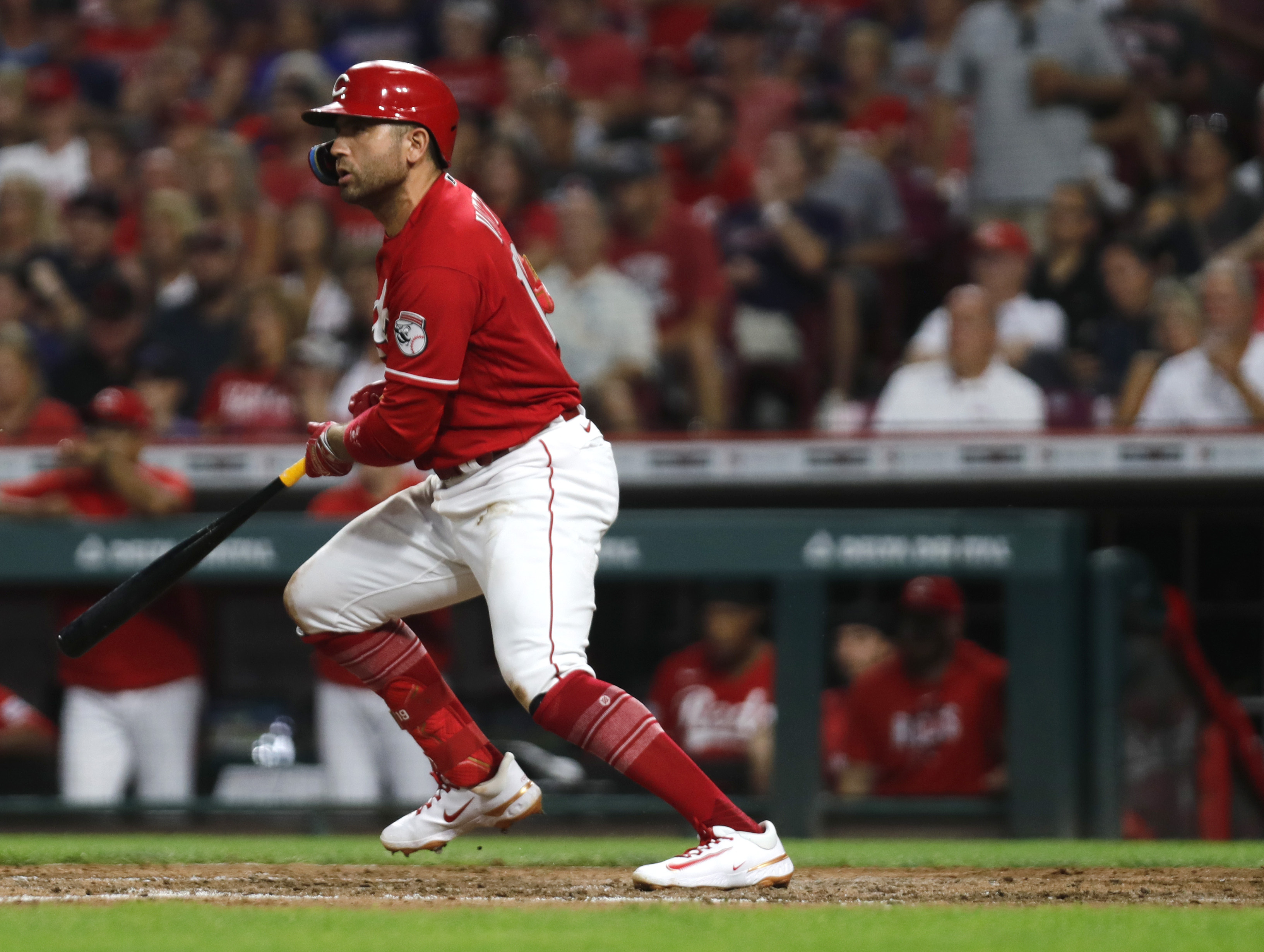 Reds earn split with Guardians behind all-around effort