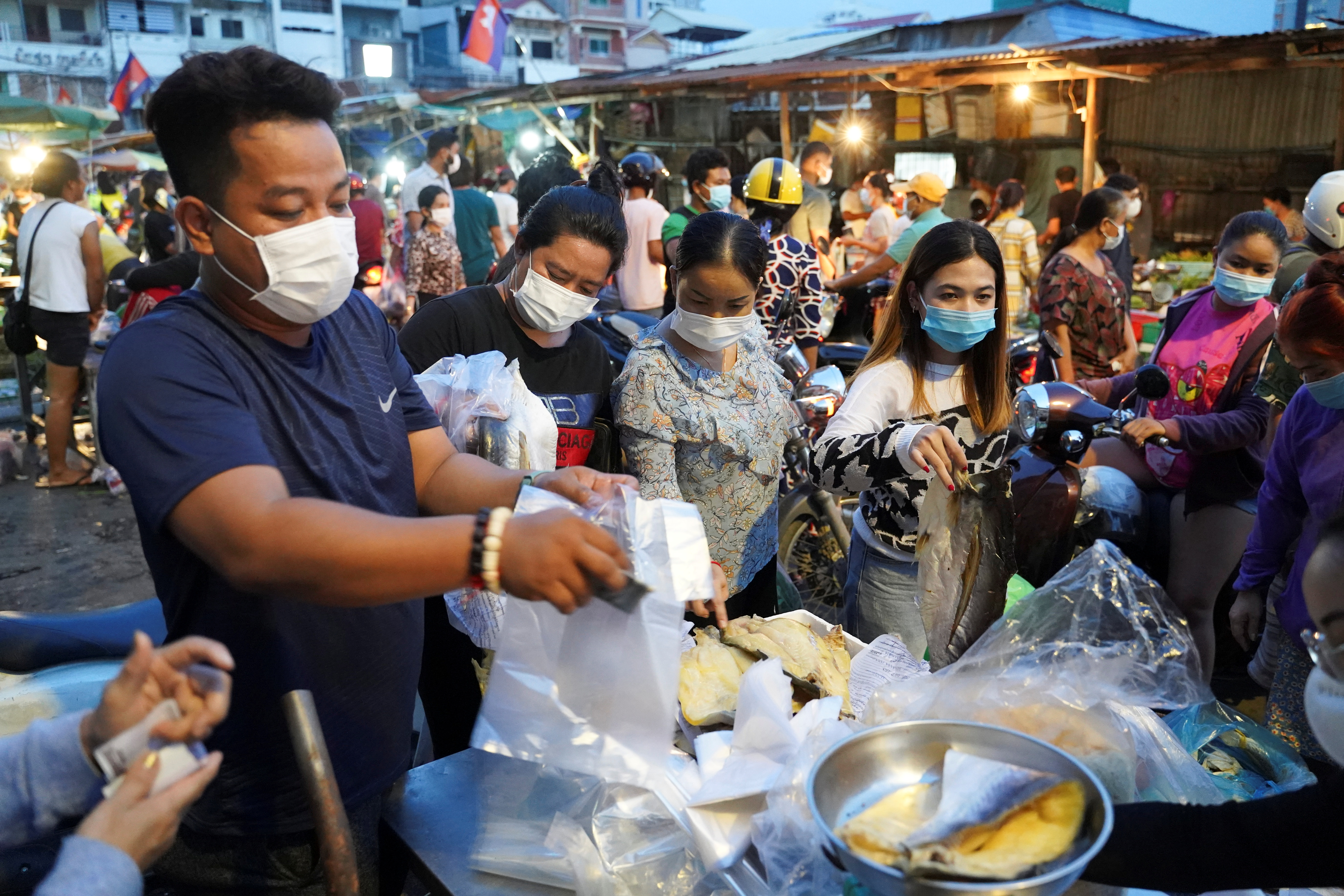 Outbreak of the coronavirus disease (COVID-19) in Phnom Penh