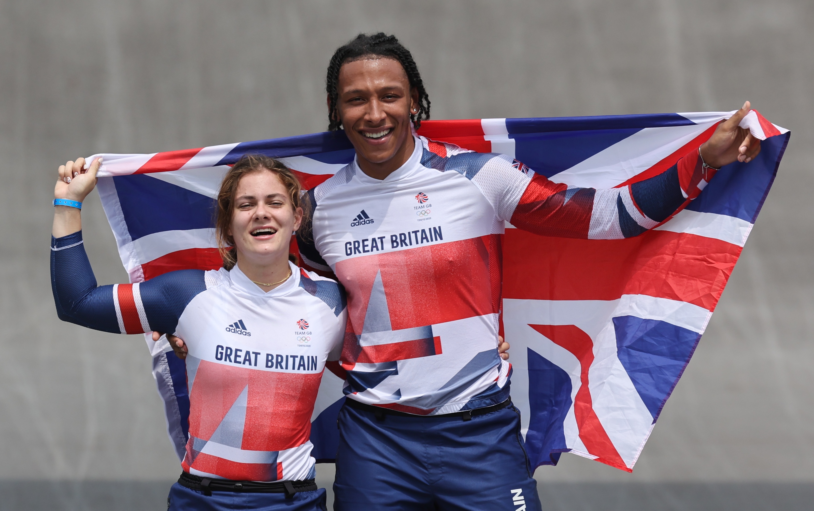 Cycling-Britain's Shriever wins gold in women's BMX | Reuters