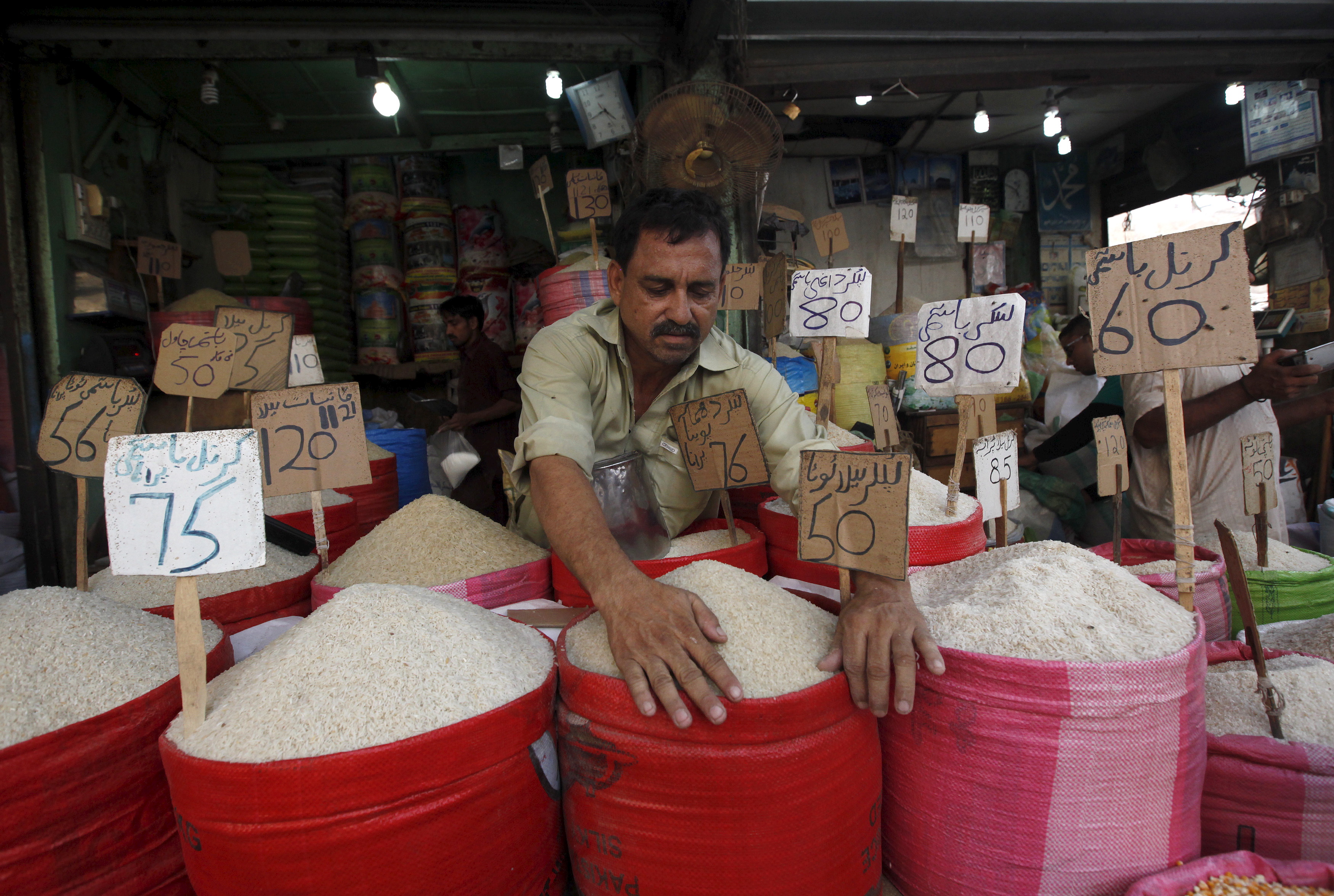 Pakistan inflation quickens to 13% in January | Reuters