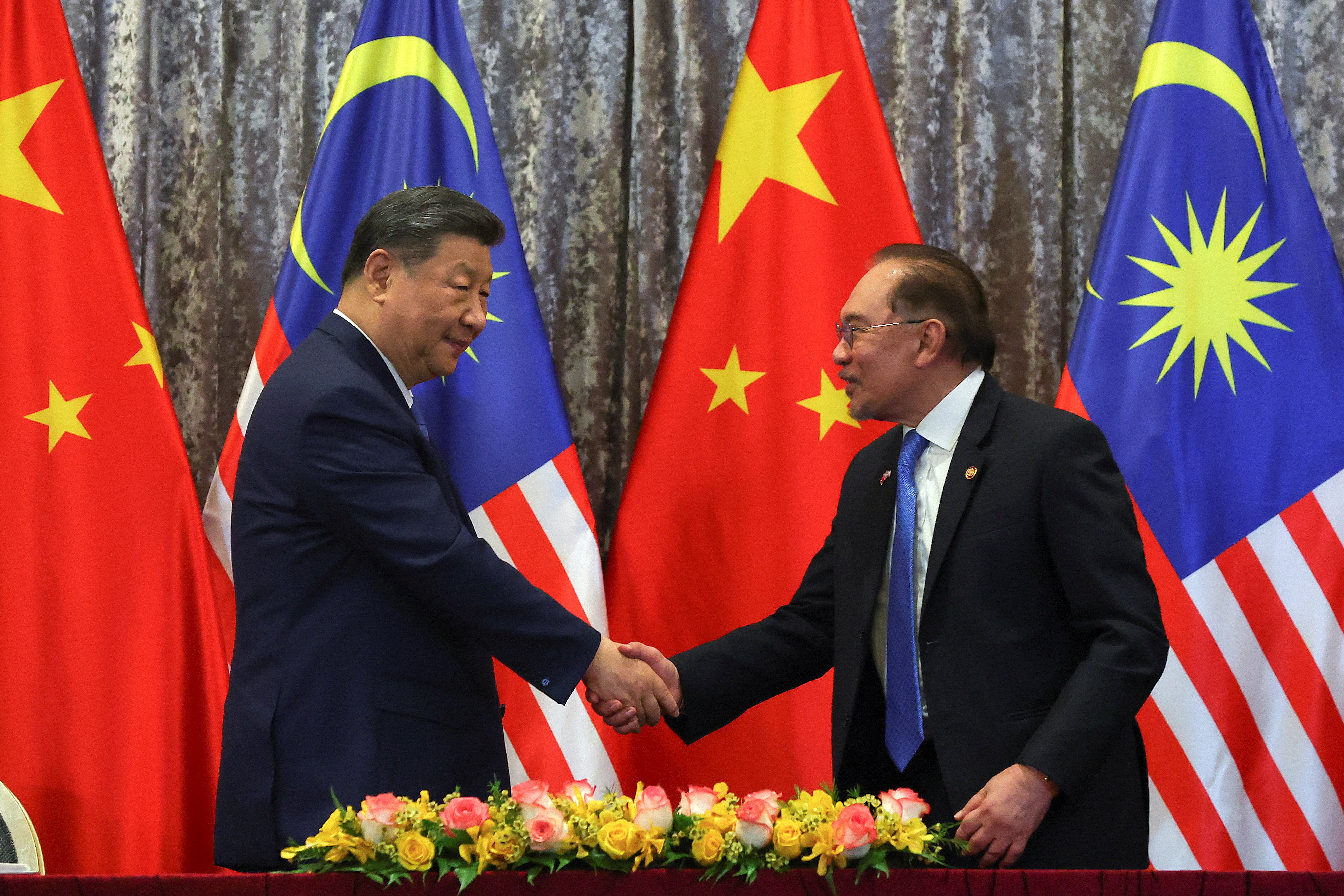 中国標準万年暦 鮑黎明編 HDGULUUJZZKW7KT6QRCK3SNCG4.jpg