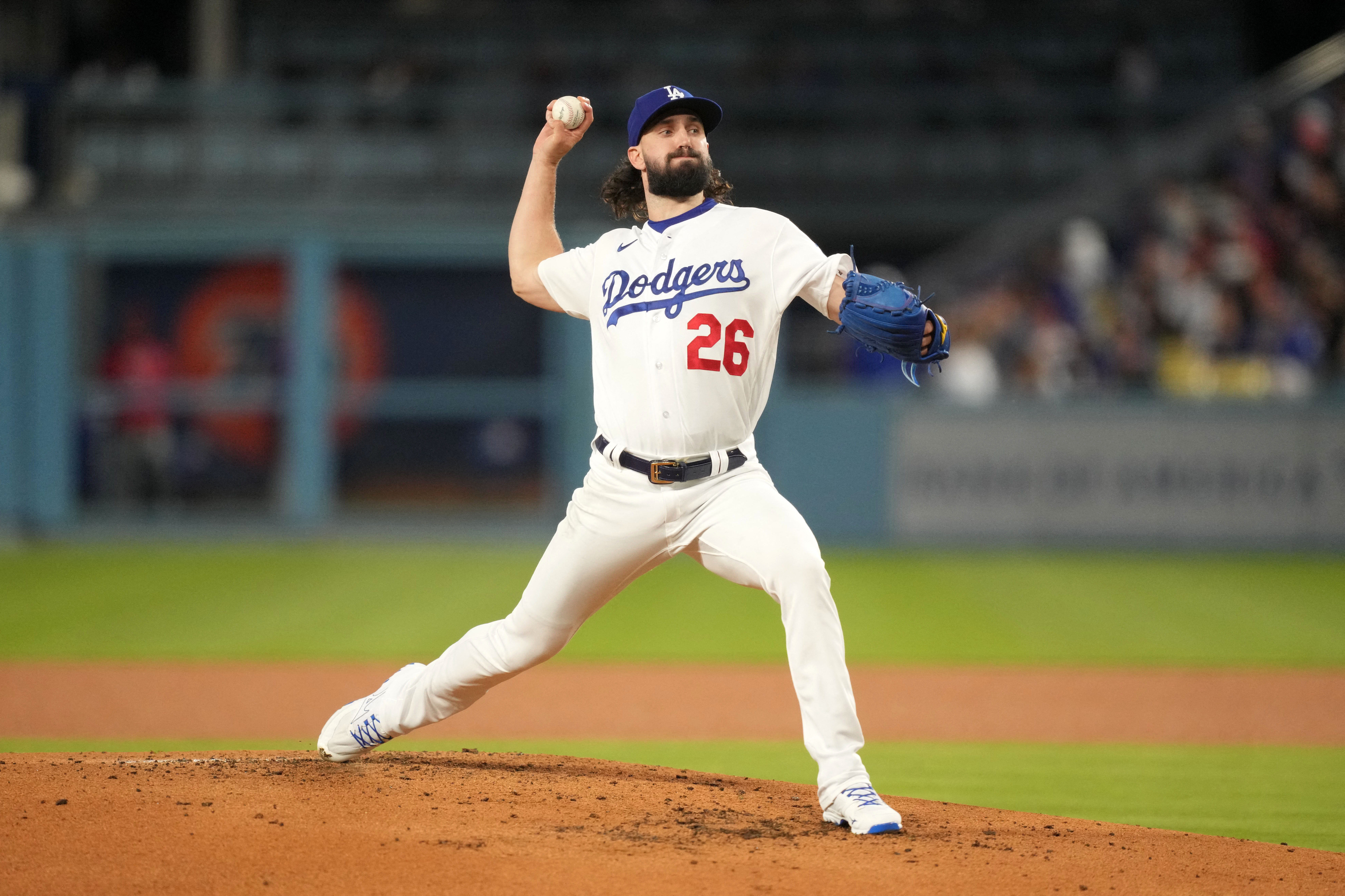 Dodgers unload on Phillies for fourth straight win