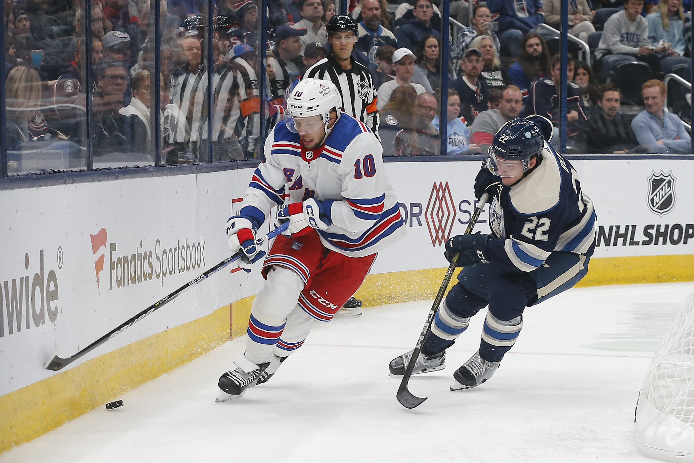 Boone Jenner's natural hat trick propels Jackets past Rangers