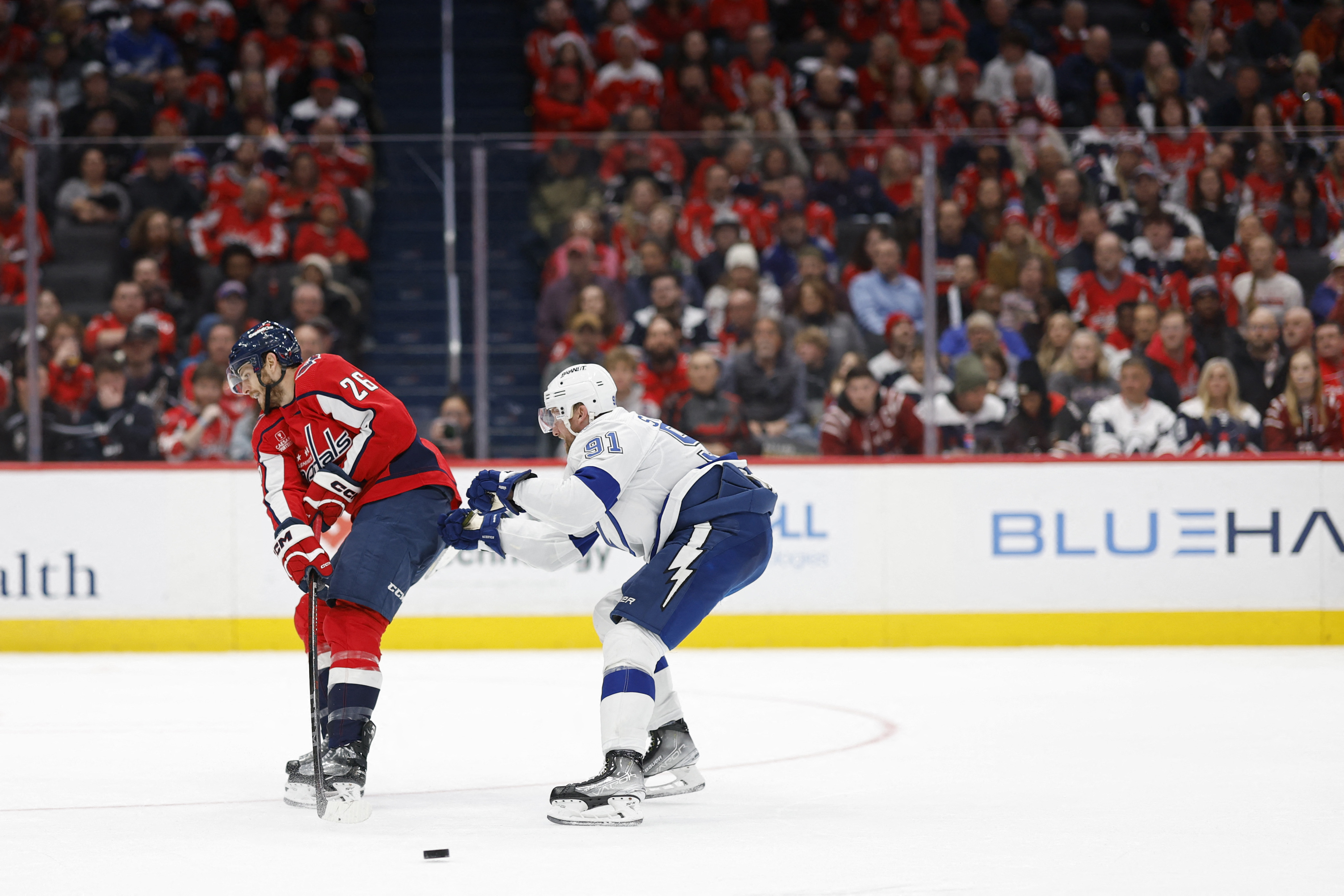 Victor Hedman Scores In Shootout To Lift Lightning Past Capitals | Reuters