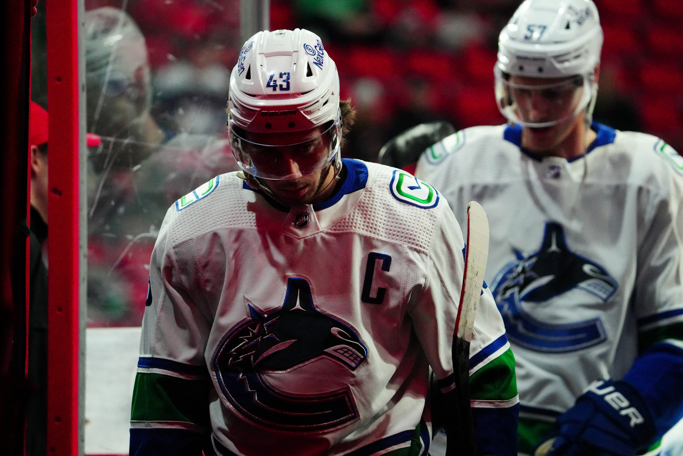 Elias Lindholm helps Canucks down Hurricanes in team debut | Reuters 