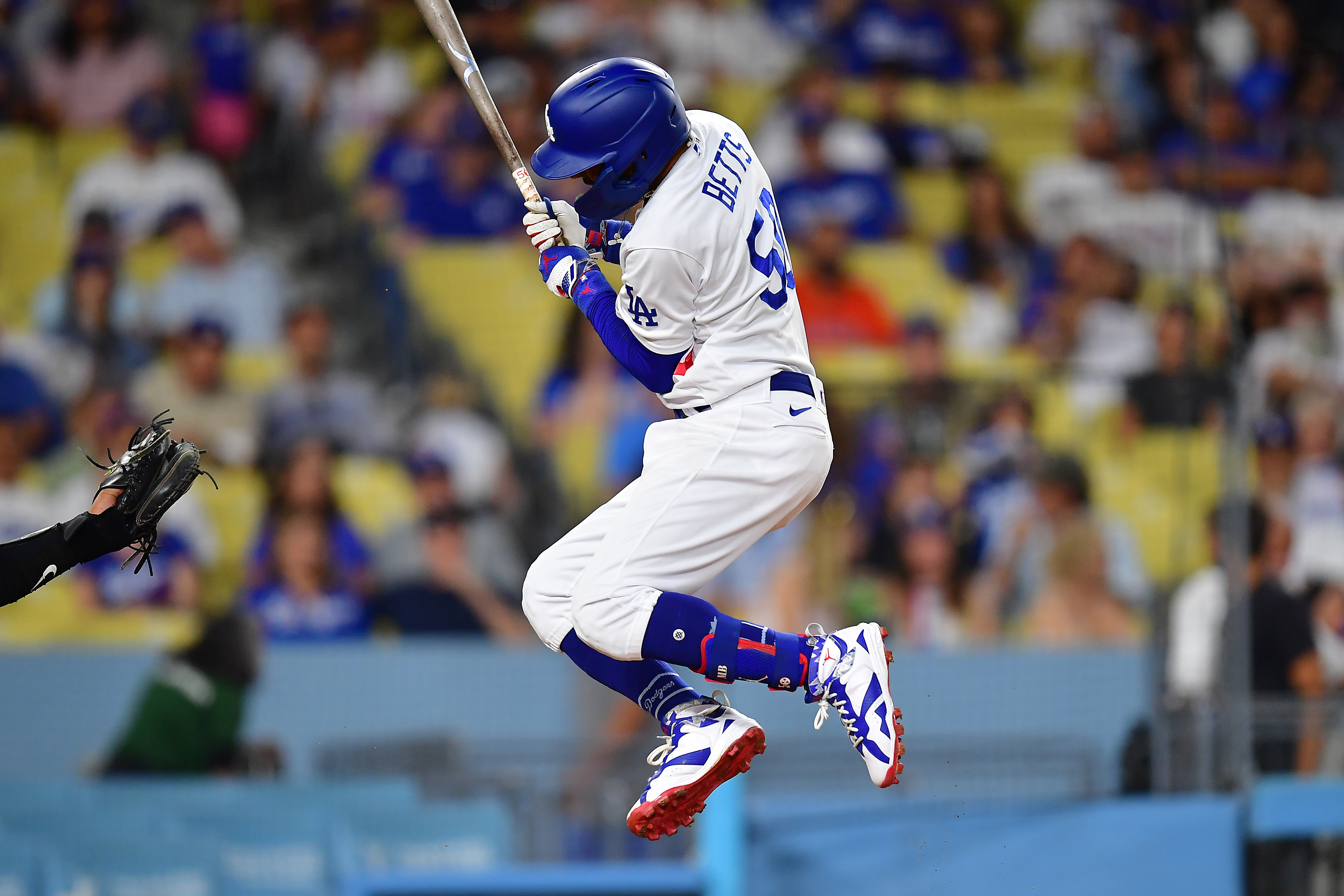 Jason Heyward and James Outman hit BACK-TO-BACK home runs to give the  Dodgers the lead over the Diamondbacks