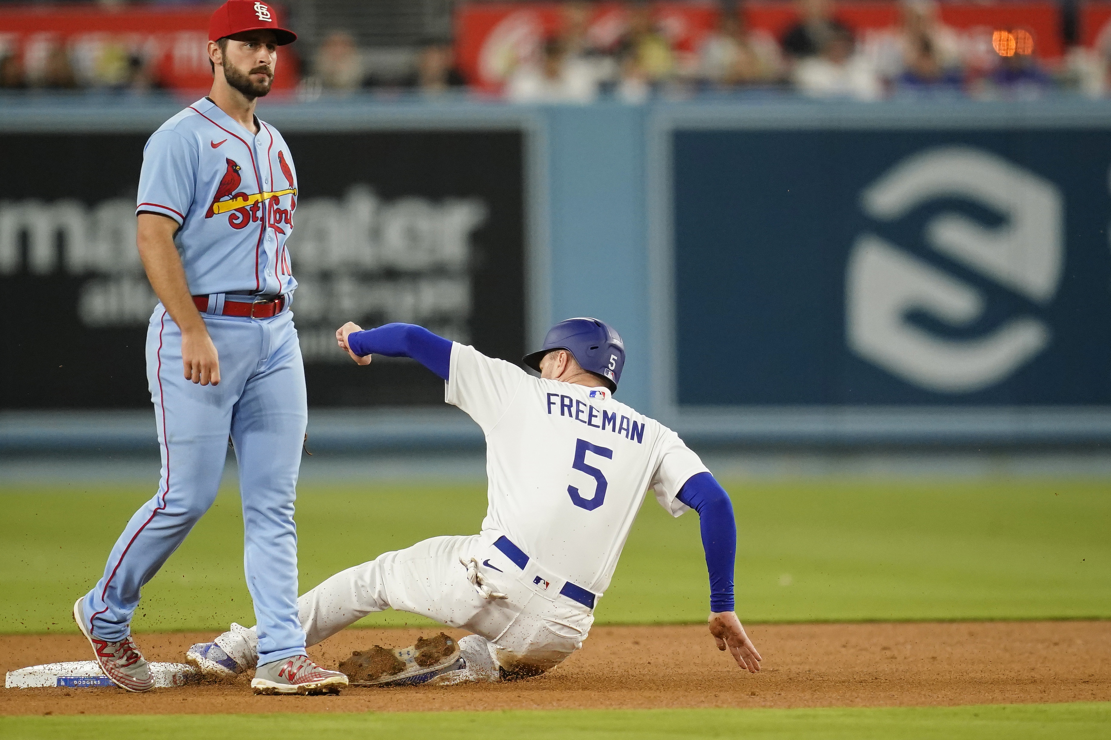 Kershaw outduels Montgomery, Dodgers beat Cardinals 1-0