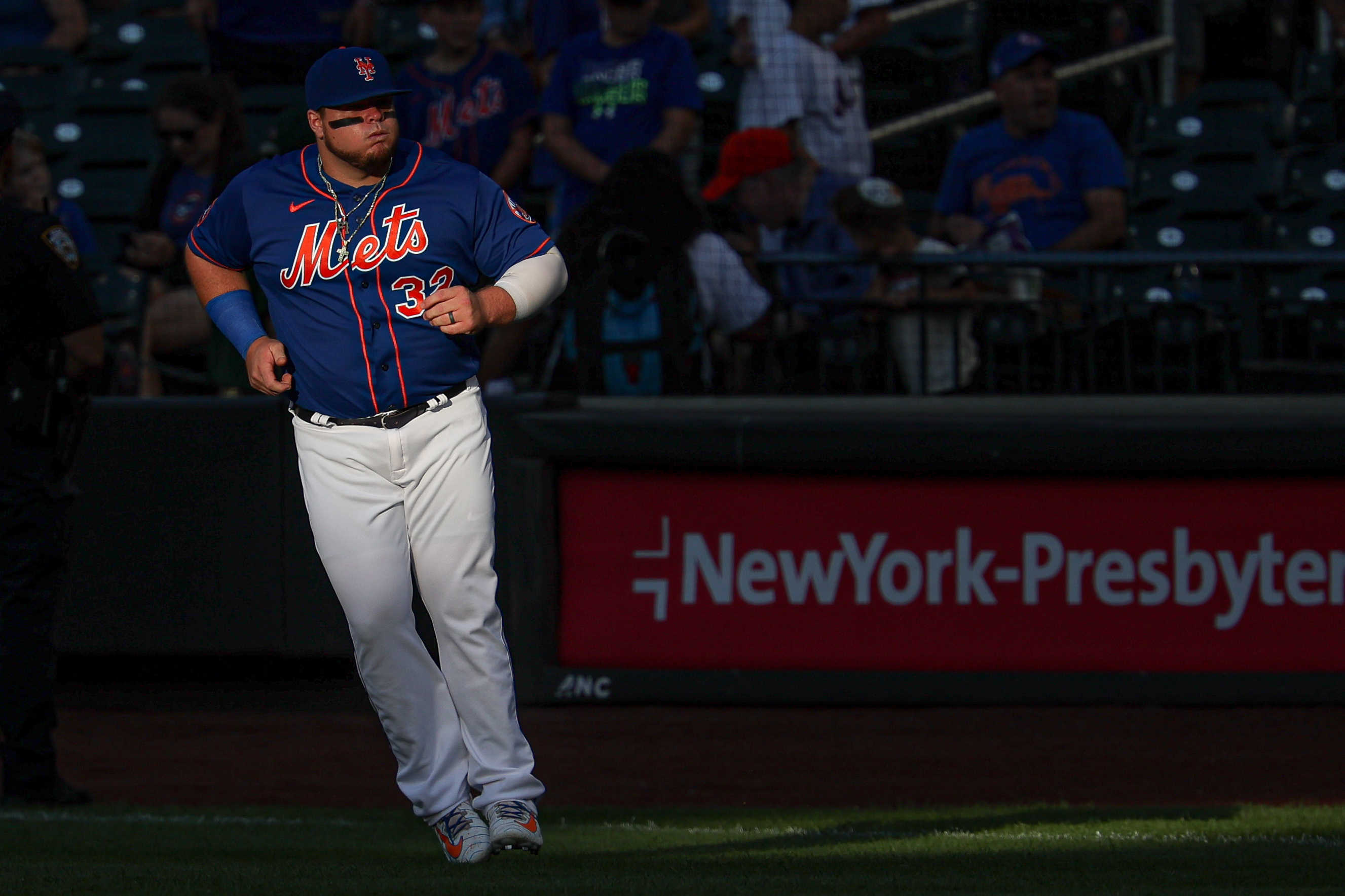 Cubs move into virtual tie for playoff spot by beating Mets