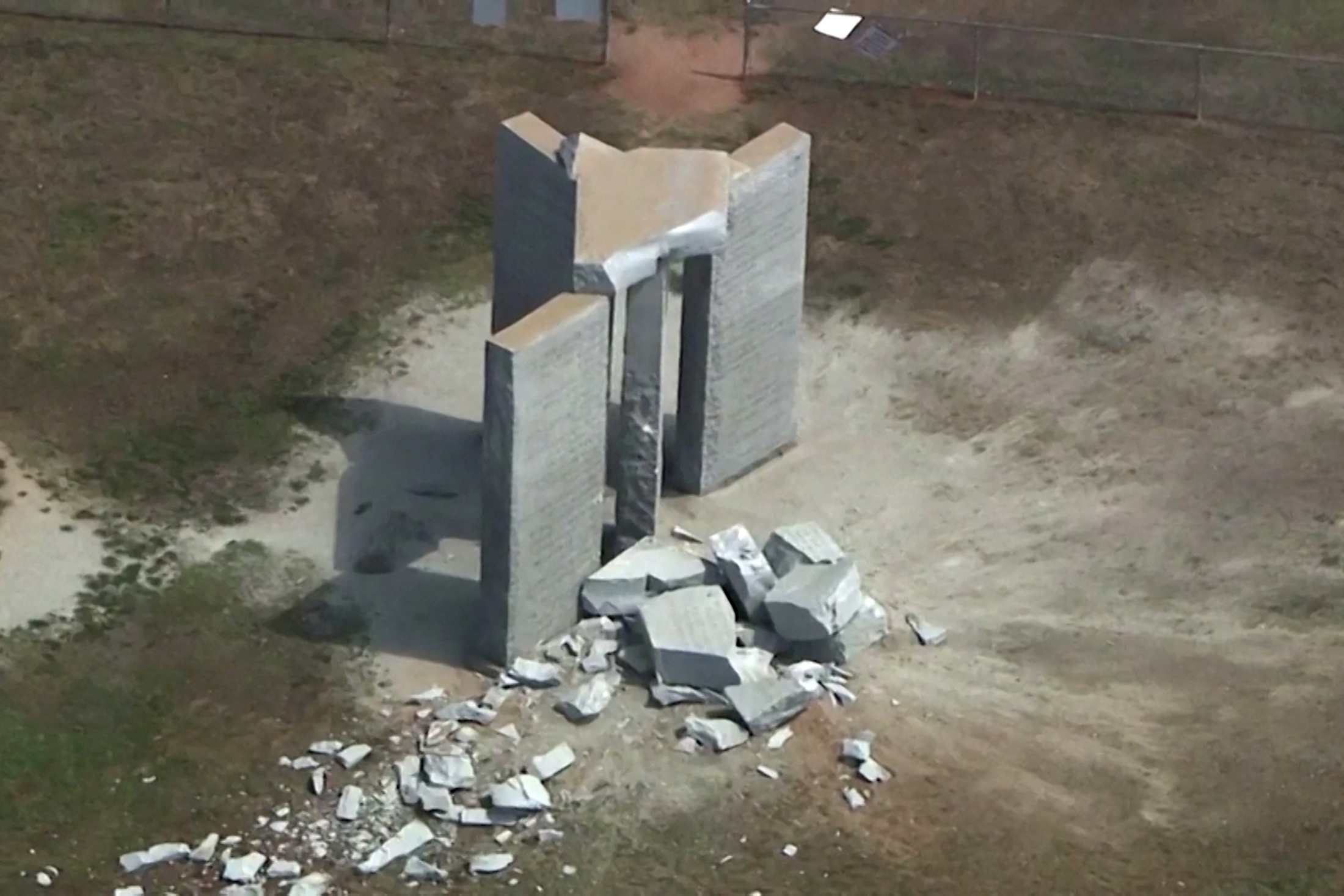 Explosion rocks Georgia Guidestones, dubbed 'America's Stonehenge