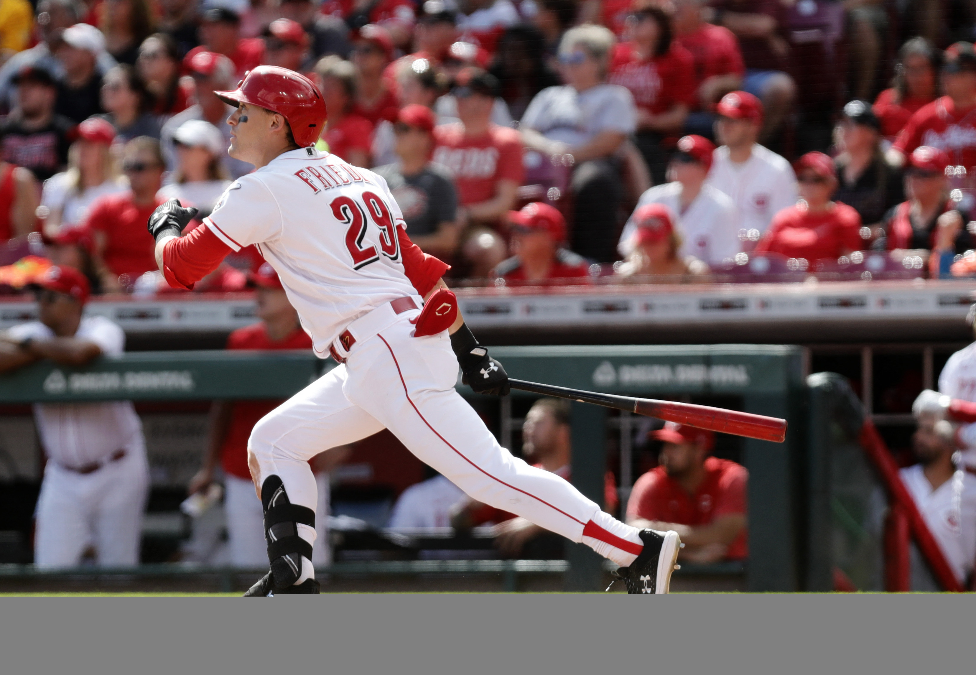 Reds rally to knock off Pirates, 4-2