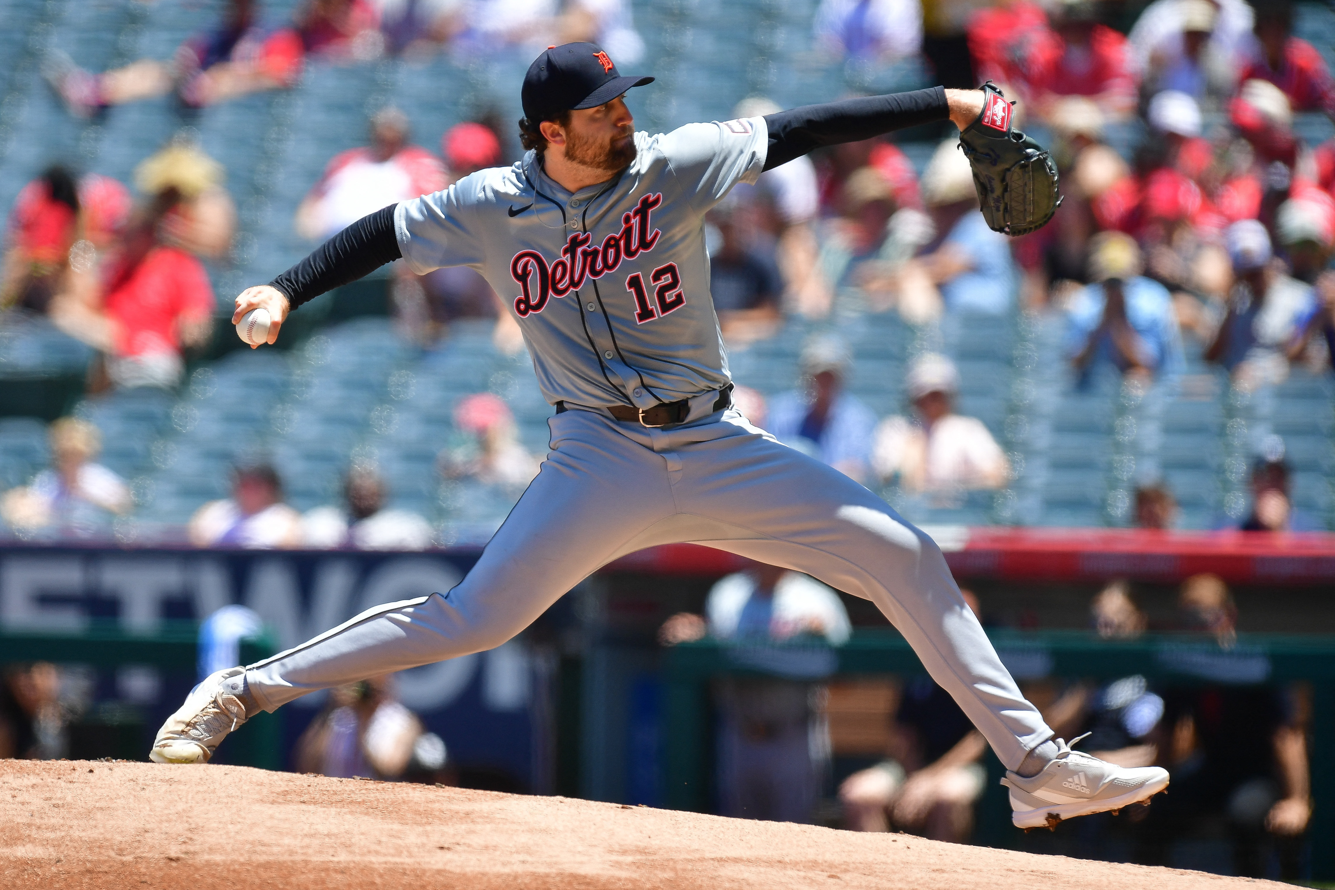 Tigers hold off Angels' ninth-inning rally | Reuters
