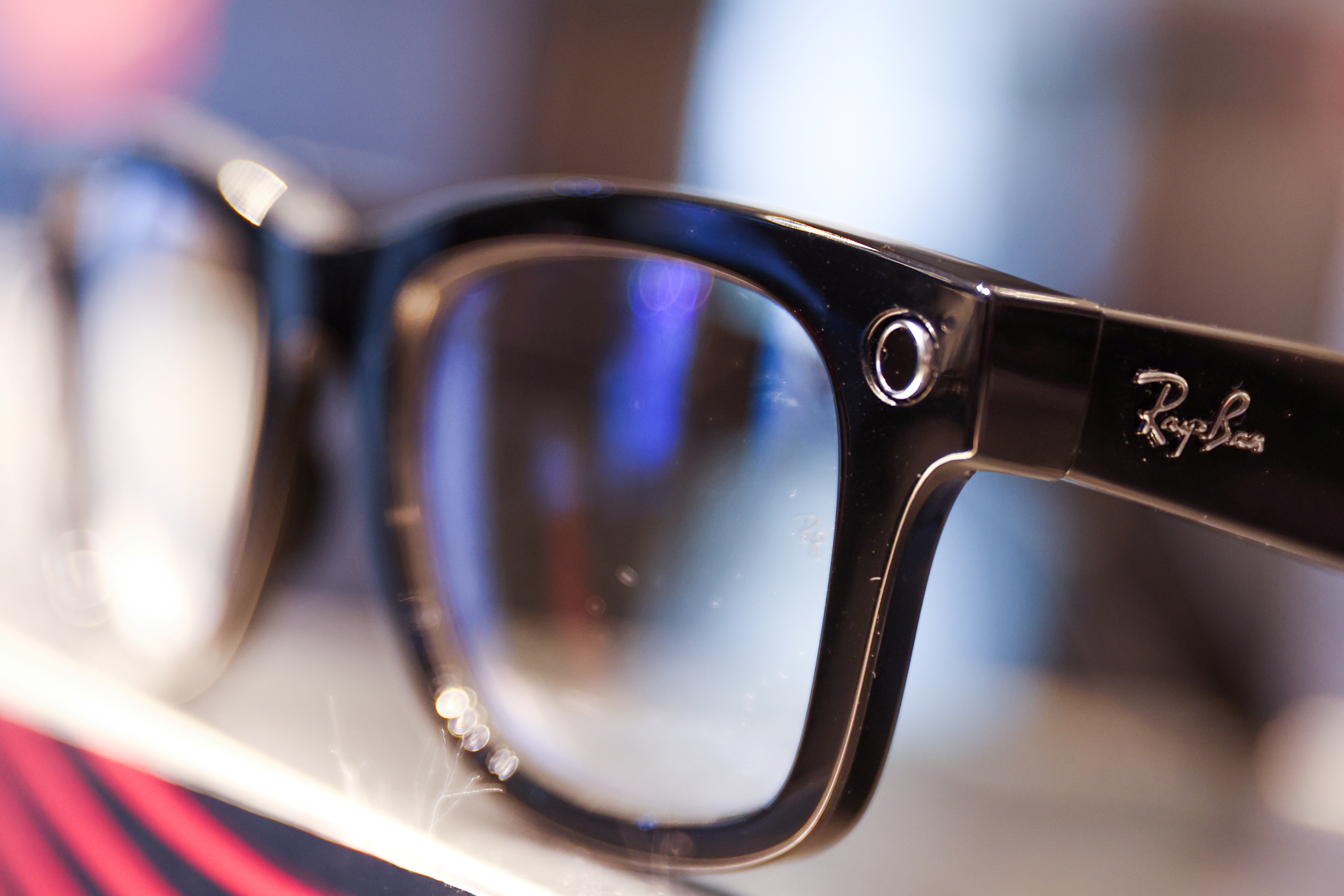 Eyewear maker EssilorLuxottica looks beyond pandemic as sales continue to  rebound | Reuters
