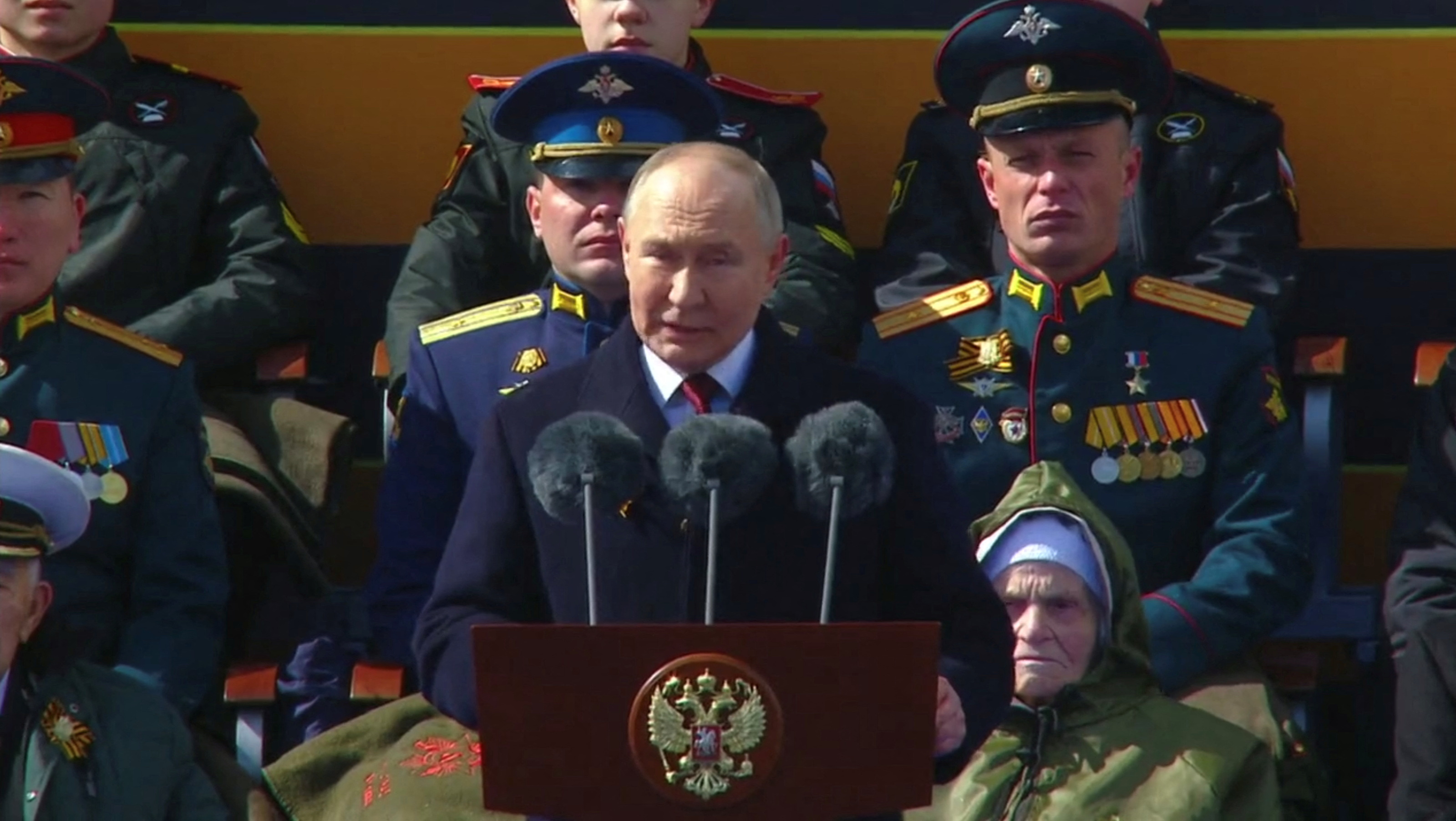 プーチン氏「ロシアを脅かすこと容認せず」、対独戦勝記念日演説