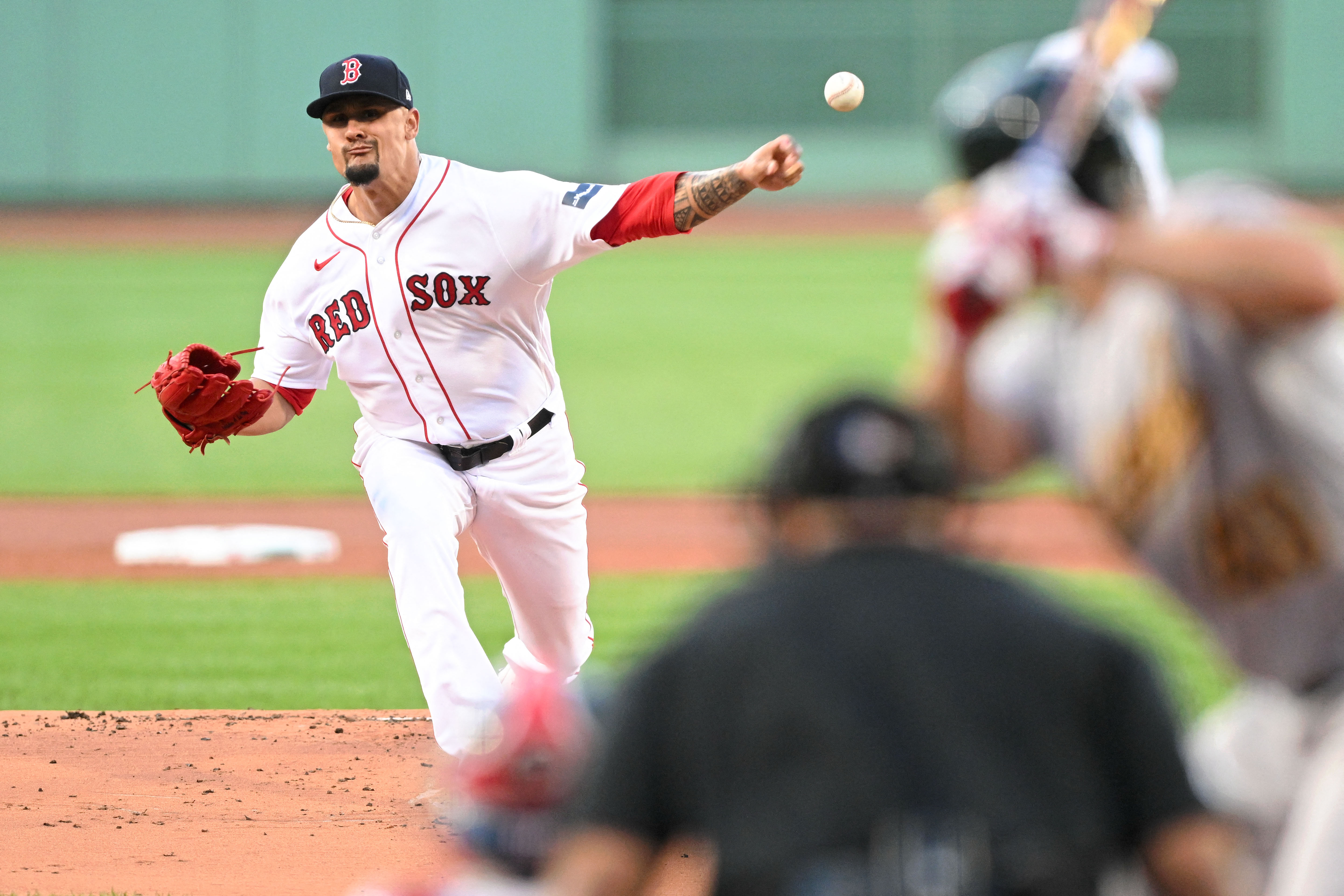 Red Sox get hot early, beat lowly Athletics