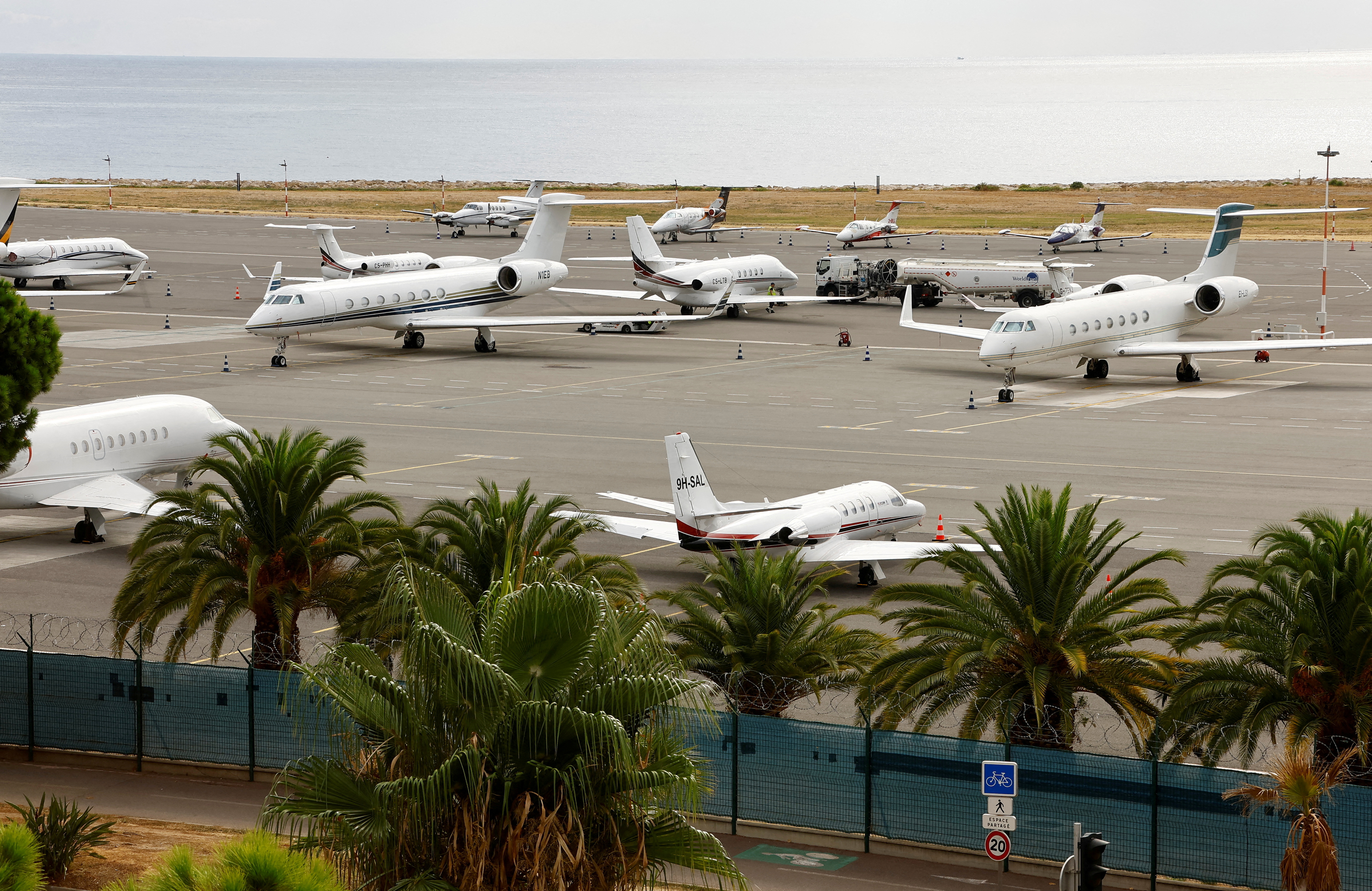Des jets privés sur le tarmac de l'aéroport de Nice