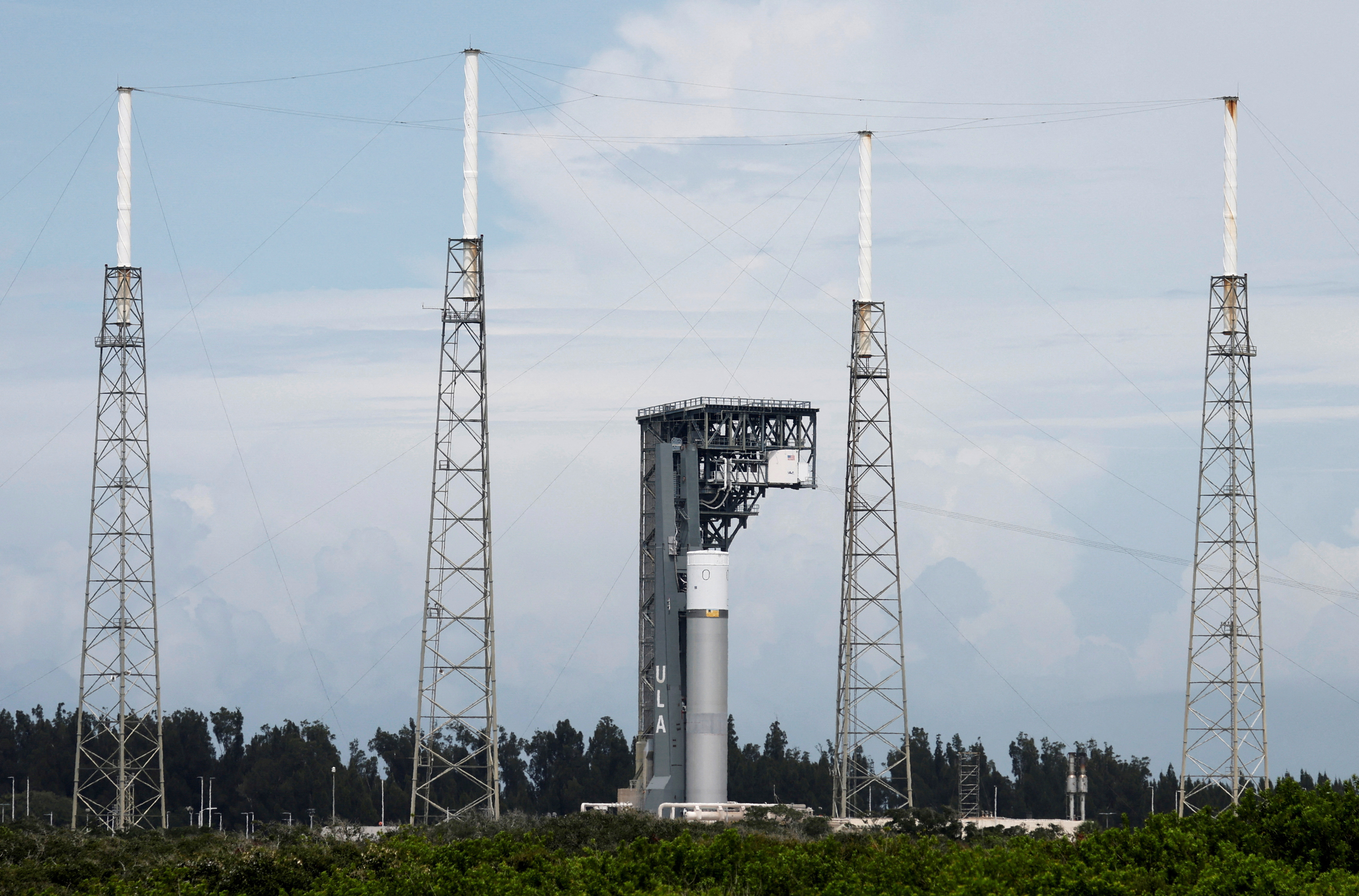 A United Launch Alliance Vulcan Pathfinder first stage is shown on Pad 41 at the Cape Canaveral