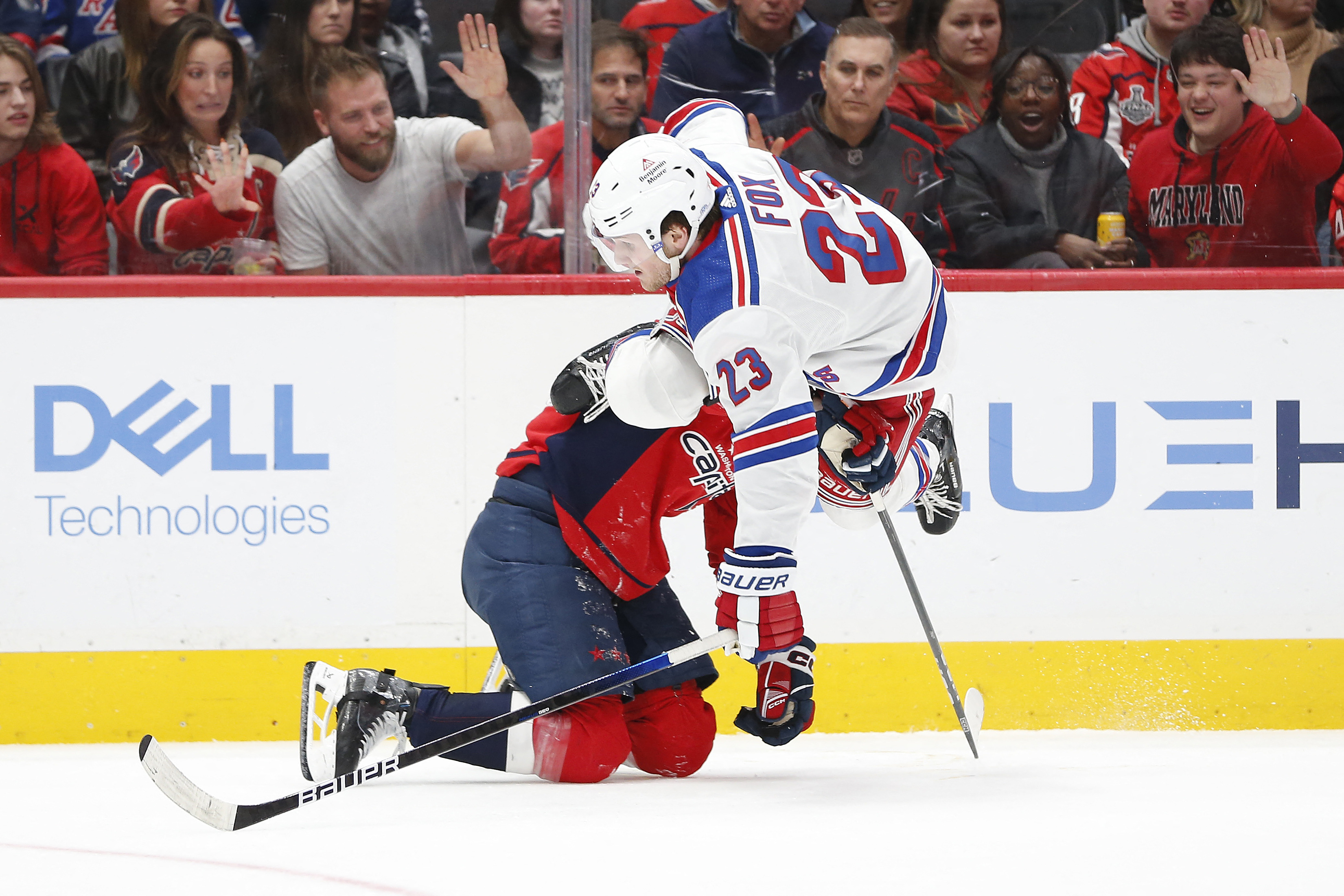 Capitals' Charlie Lindgren blanks Rangers for 2nd shutout of season ...