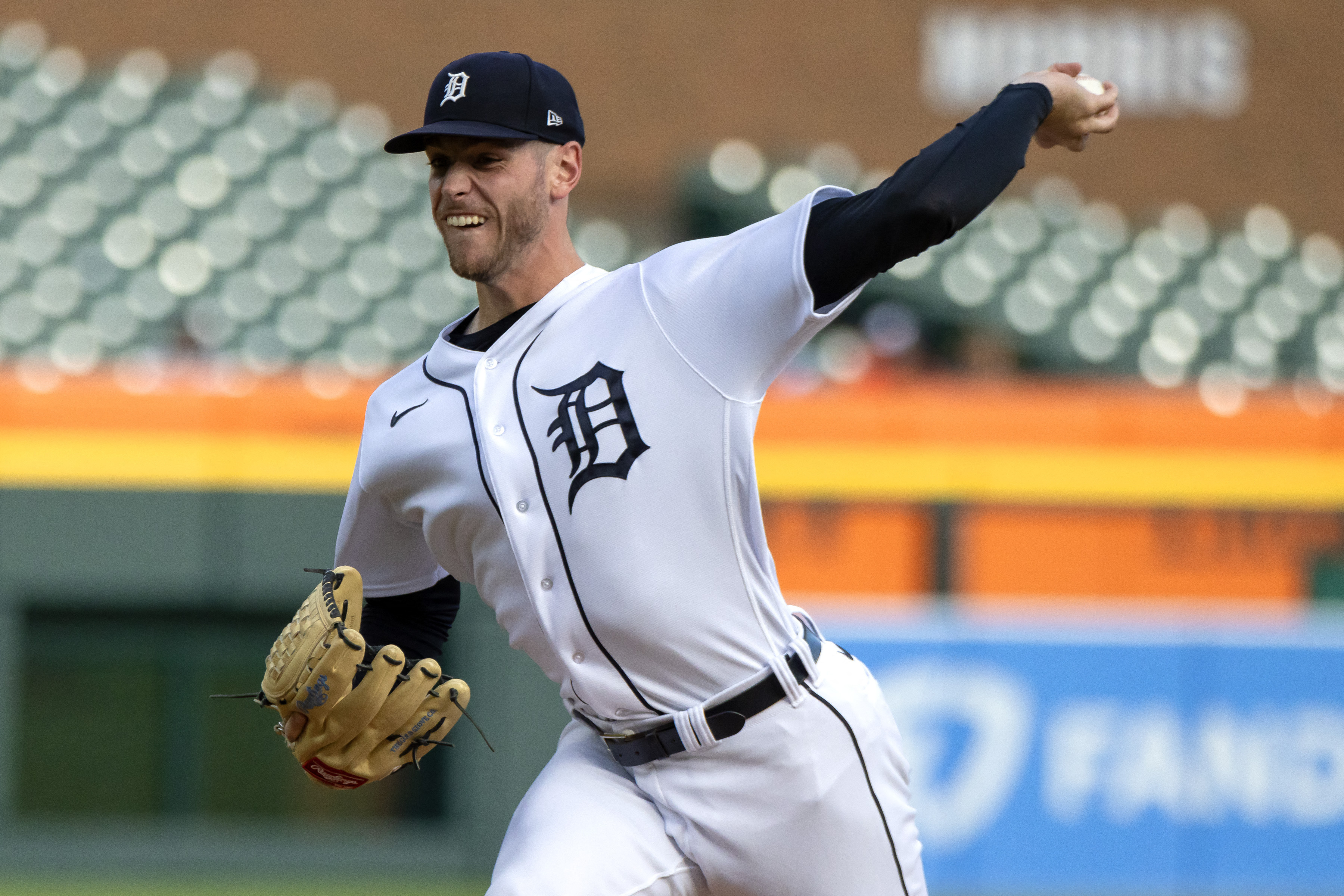 Twins score early, pound Tigers for 5th straight win