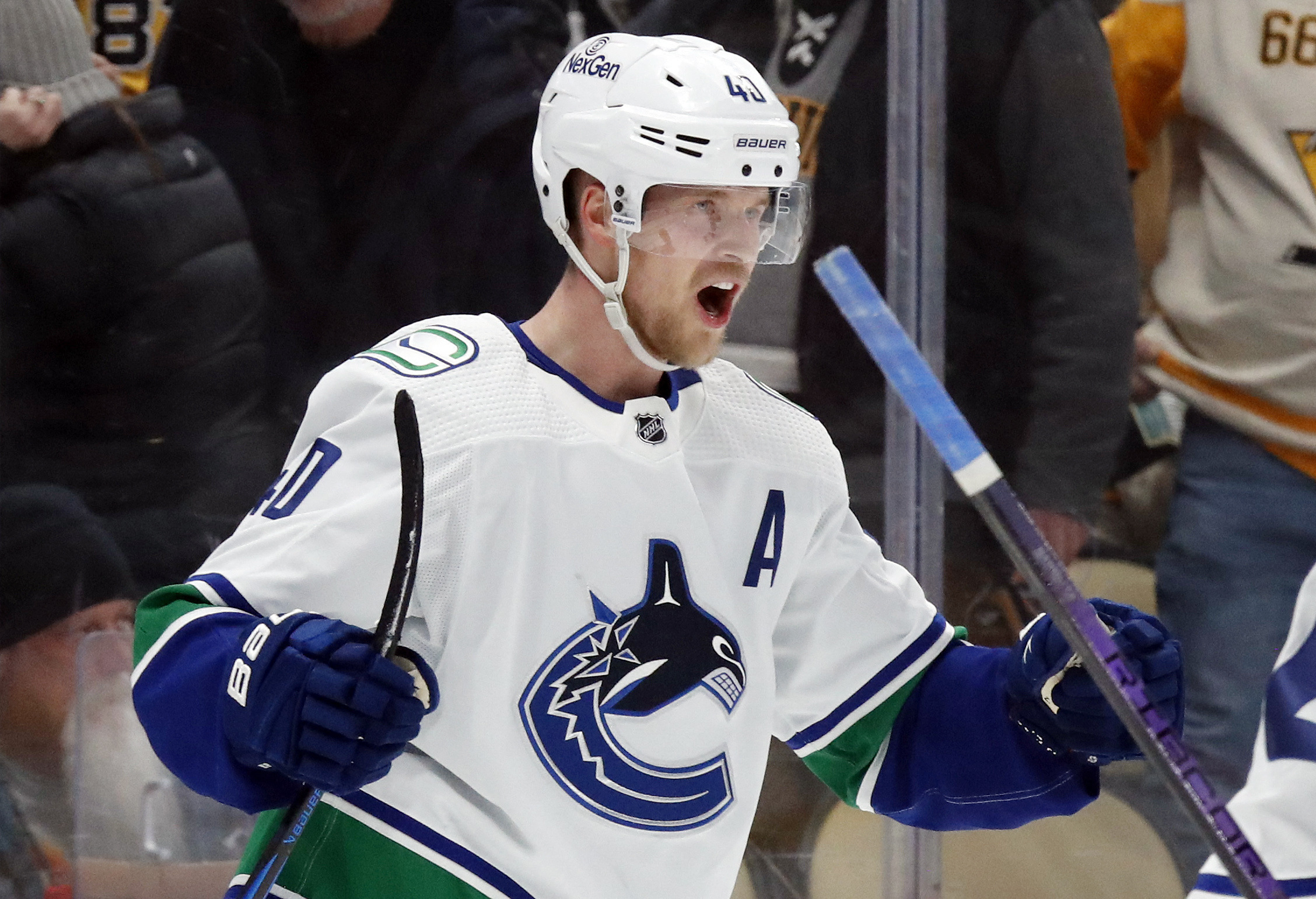 Elias Pettersson's 2nd Goal Of Game Lifts Canucks Over Pens | Reuters