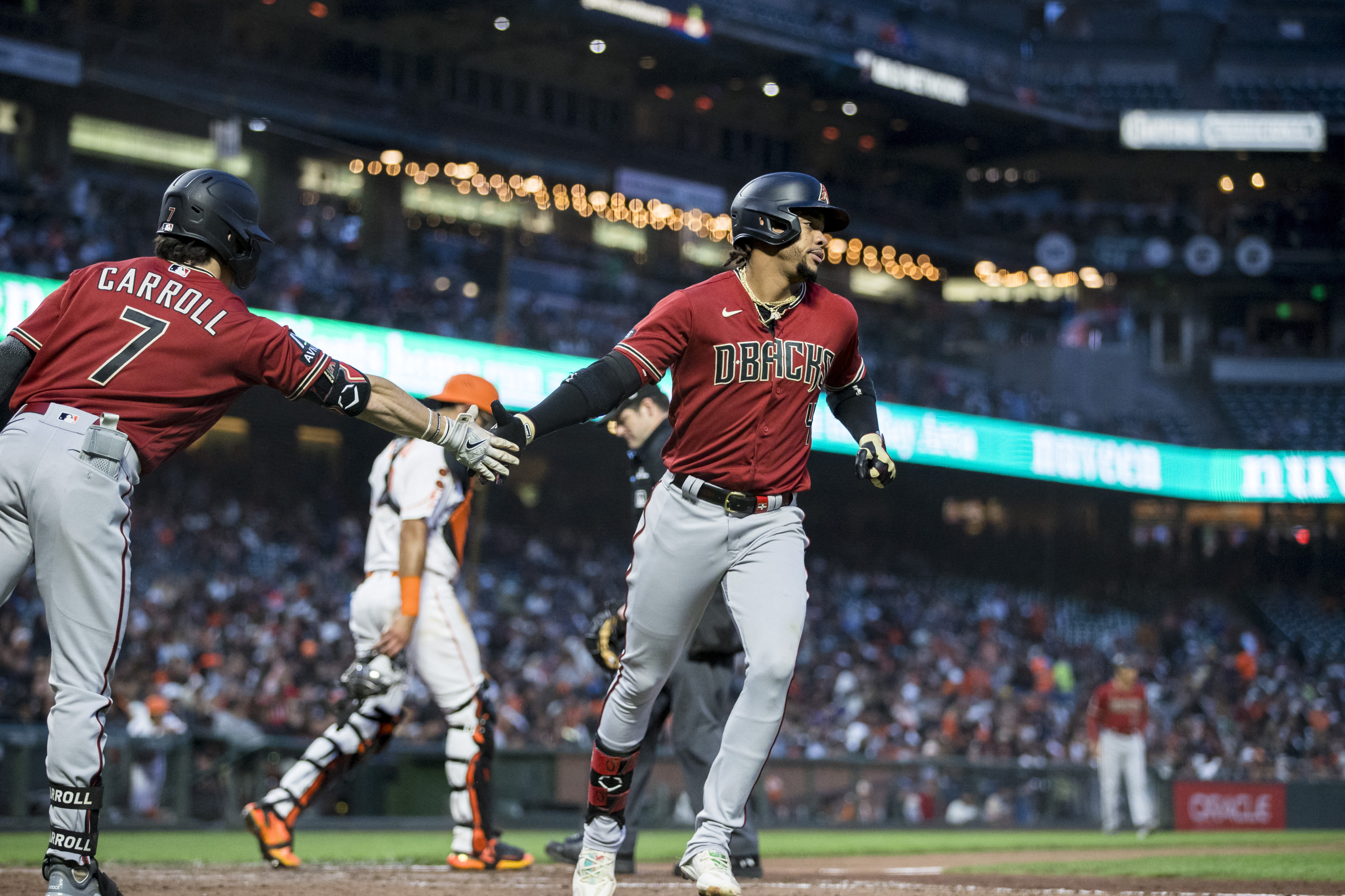 SF Giants' LaMonte Wade Jr. homers off Ketel Marte's glove