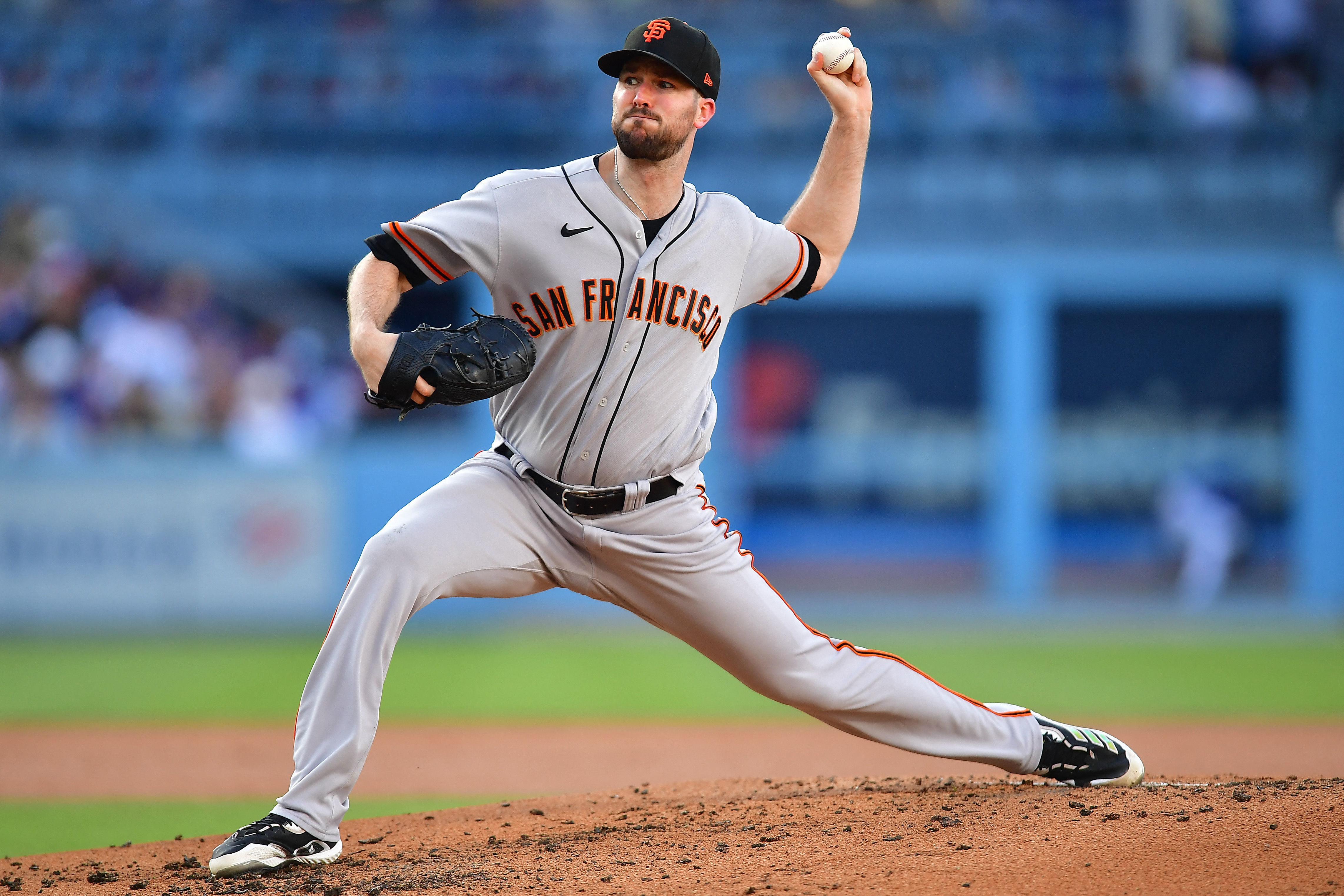 J.D. Davis helps Giants dismantle Dodgers, 15-0