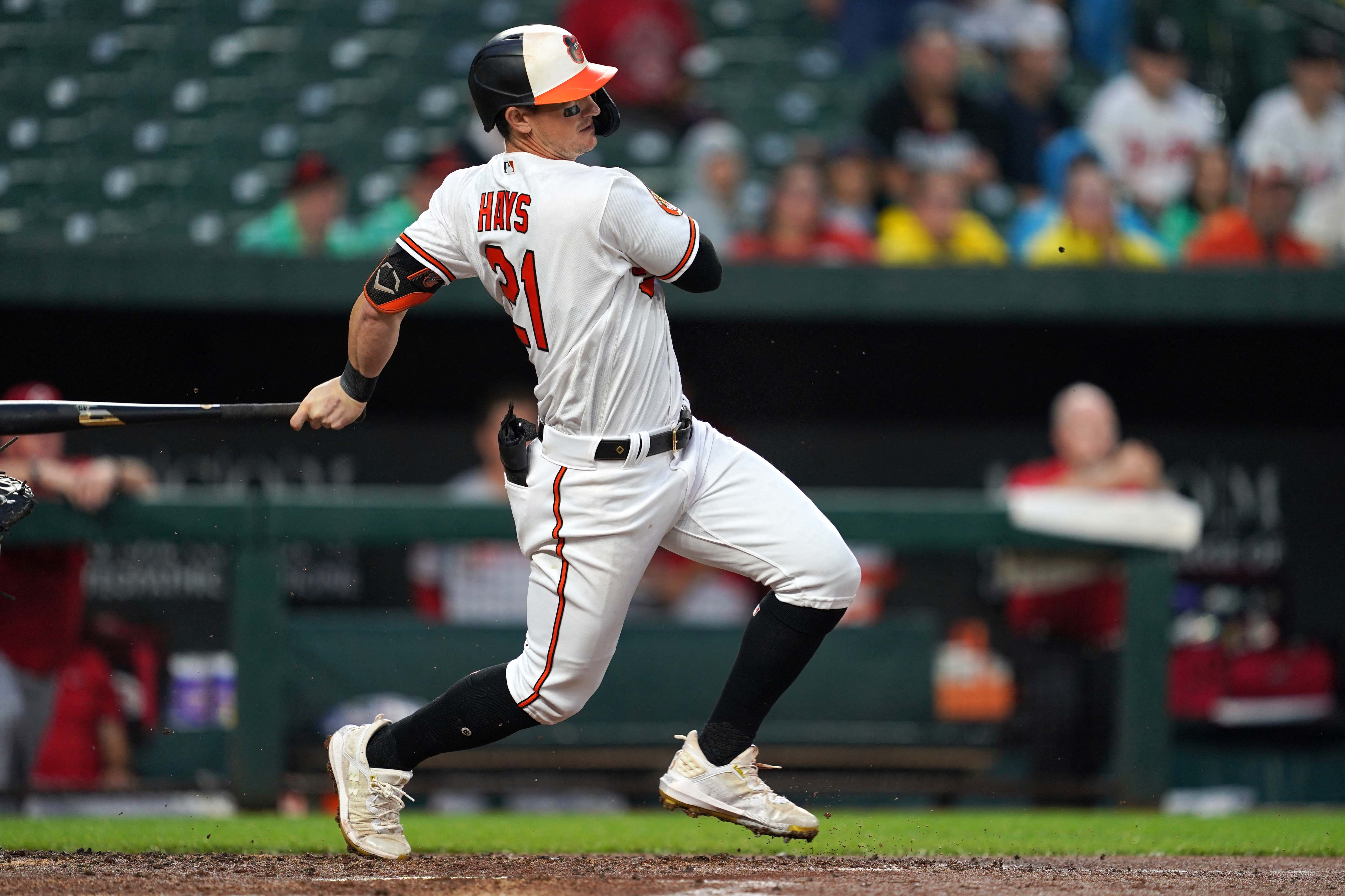 Orioles emerge with soggy win over Reds