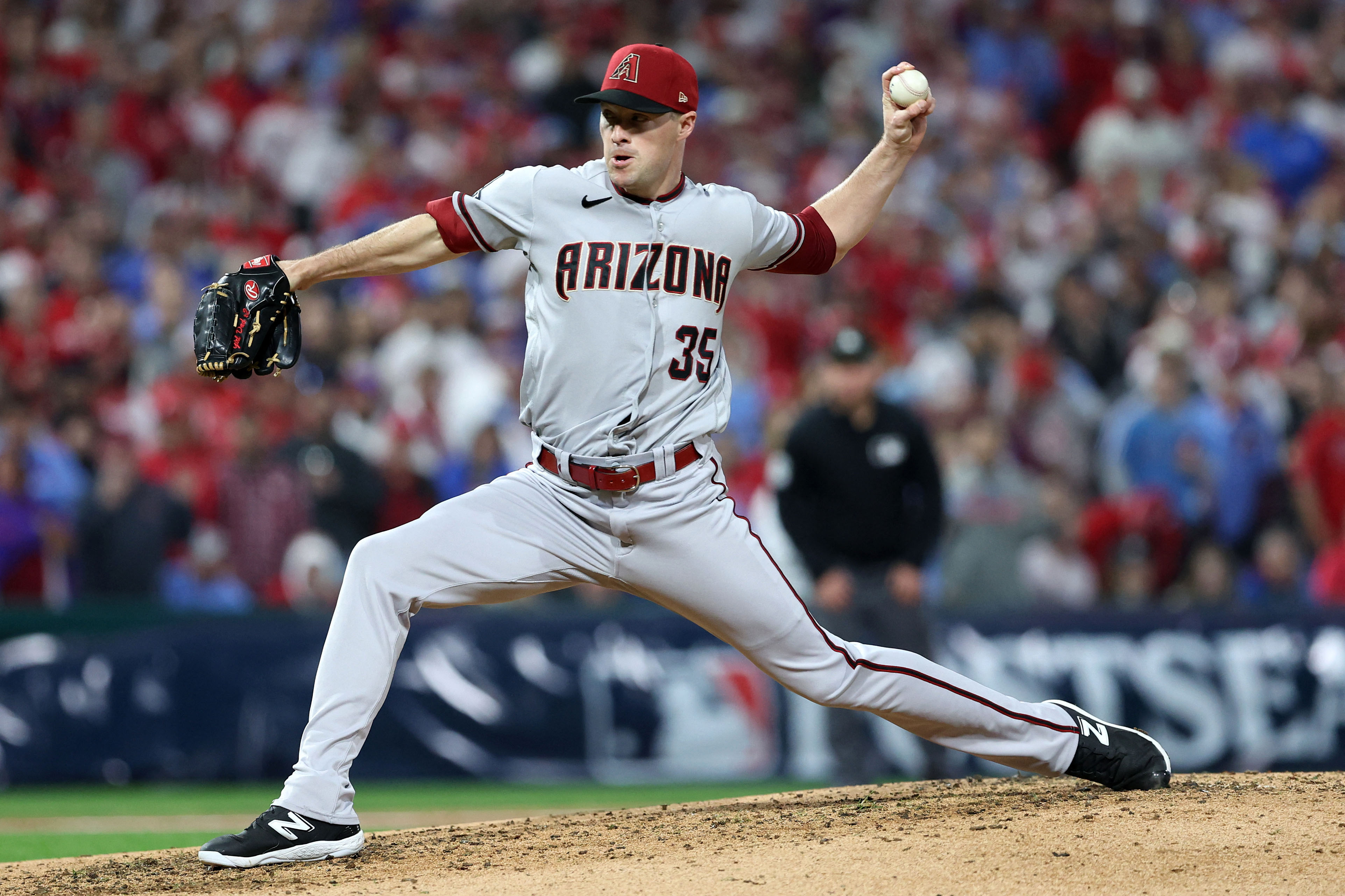 April 23, 2022: Joe Mantiply (35) of the Arizona Diamondbacks gets