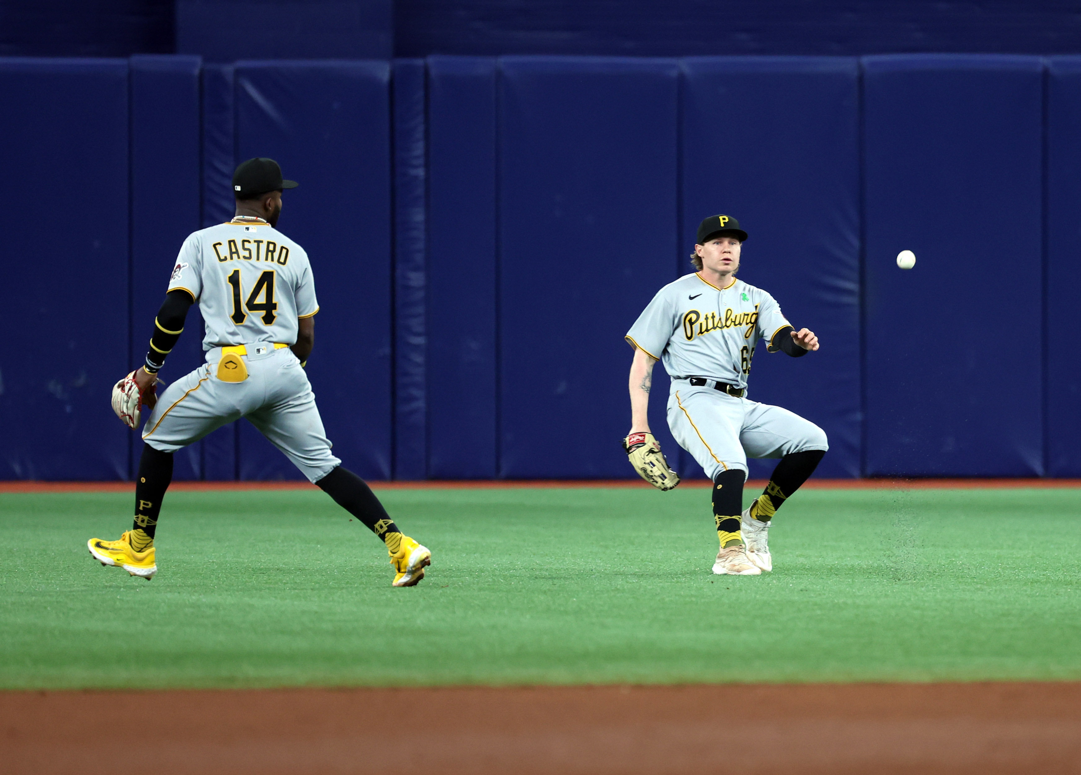 Pittsburgh Pirates face Rays in big series between MLB's top two