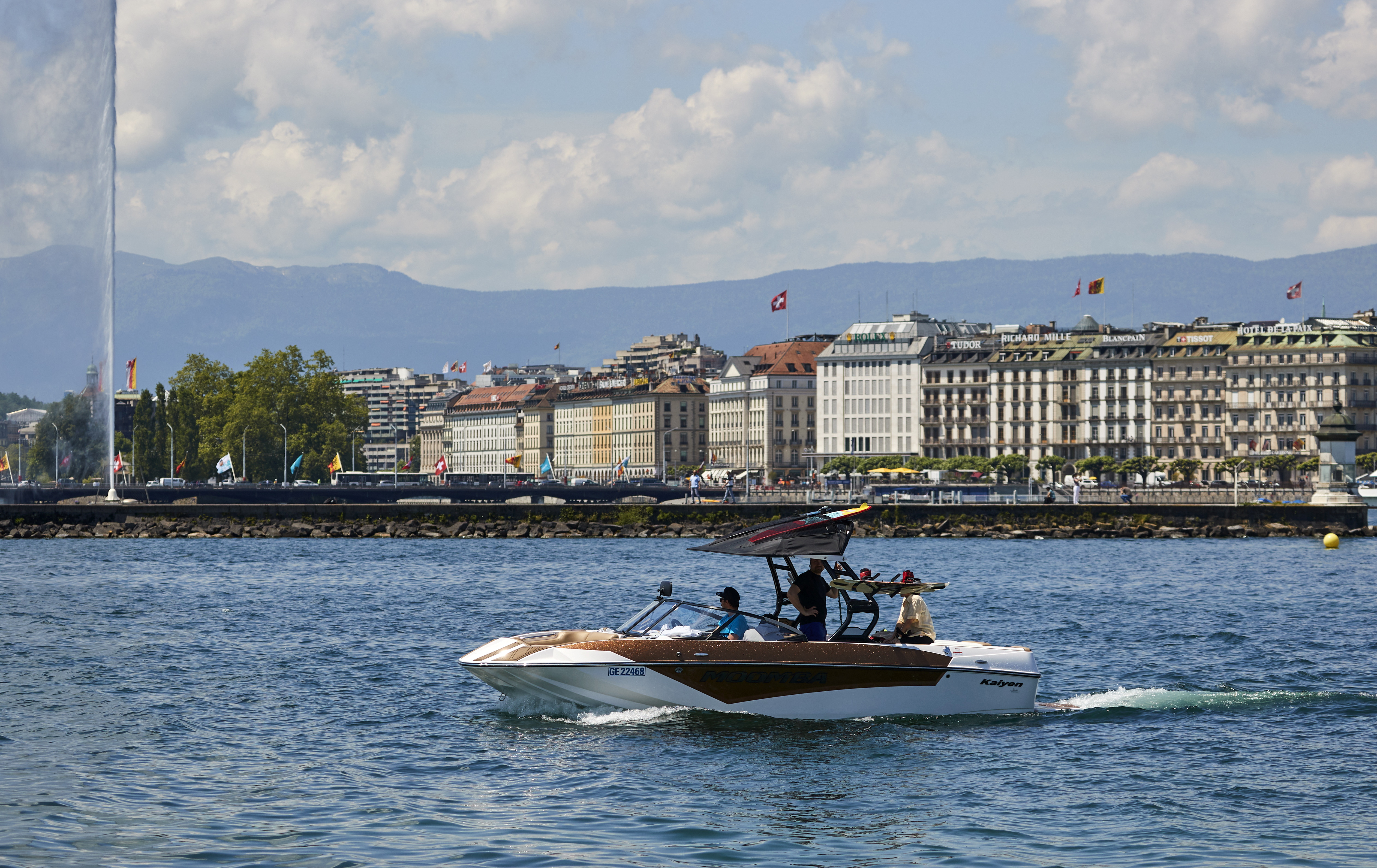 A boat is pictured on Lake Leman and in front of the Jet d?Eau water fountain, ahead of the June 16 summit between U.S. President Joe Biden and Russian President Vladimir Putin, in Geneva, Switzerland, June 4, 2021. REUTERS/Denis Balibouse