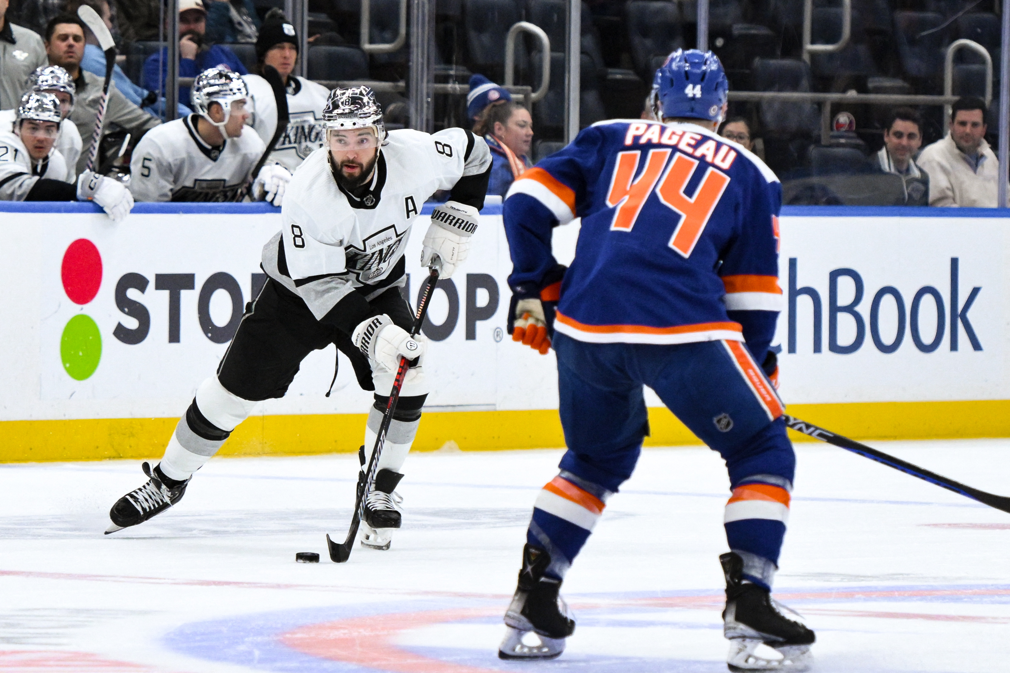 Pageau scores in OT as Islanders rally for 3-2 win and hand Kings