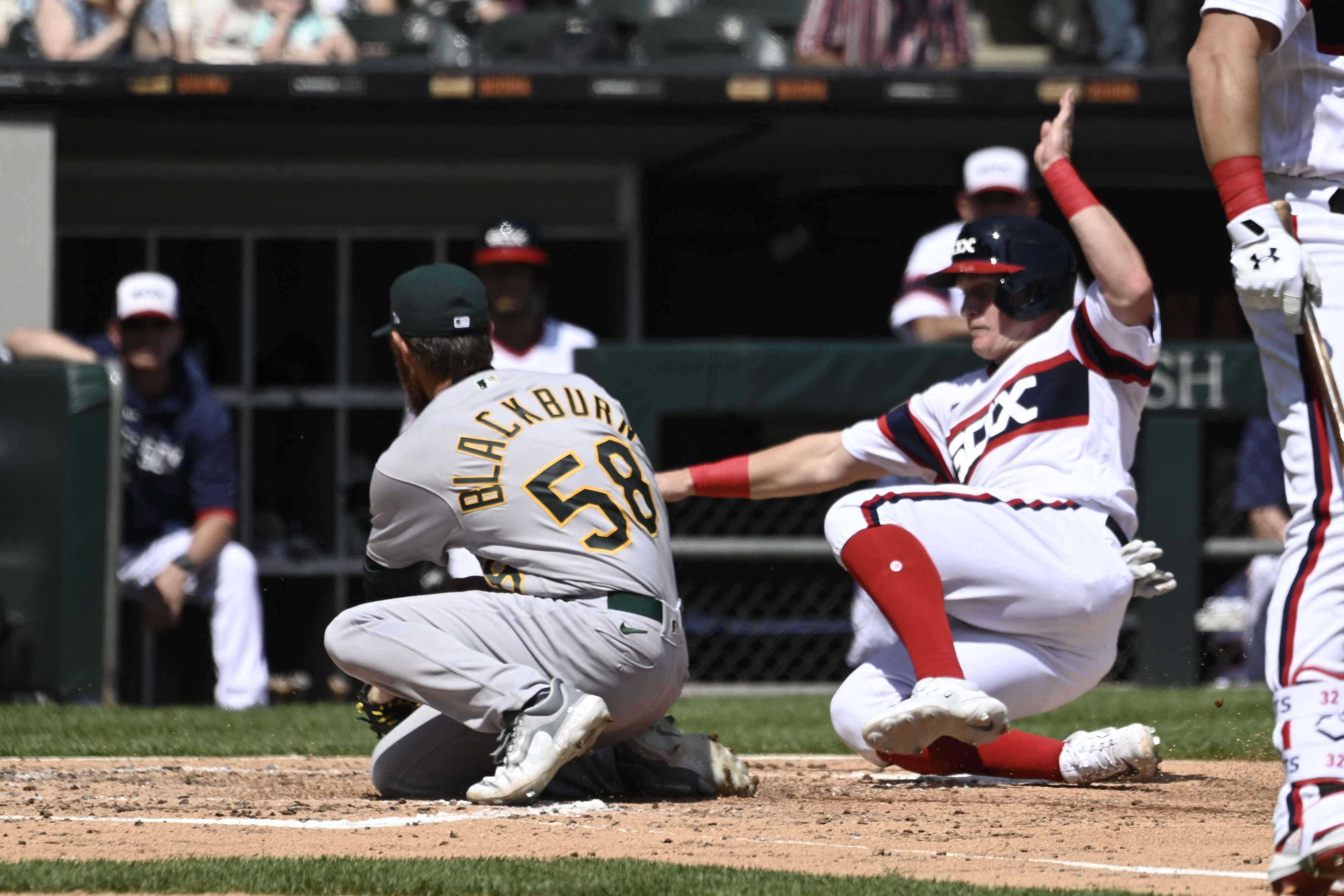 Mike Clevinger, Yoan Moncada lead White Sox past A's