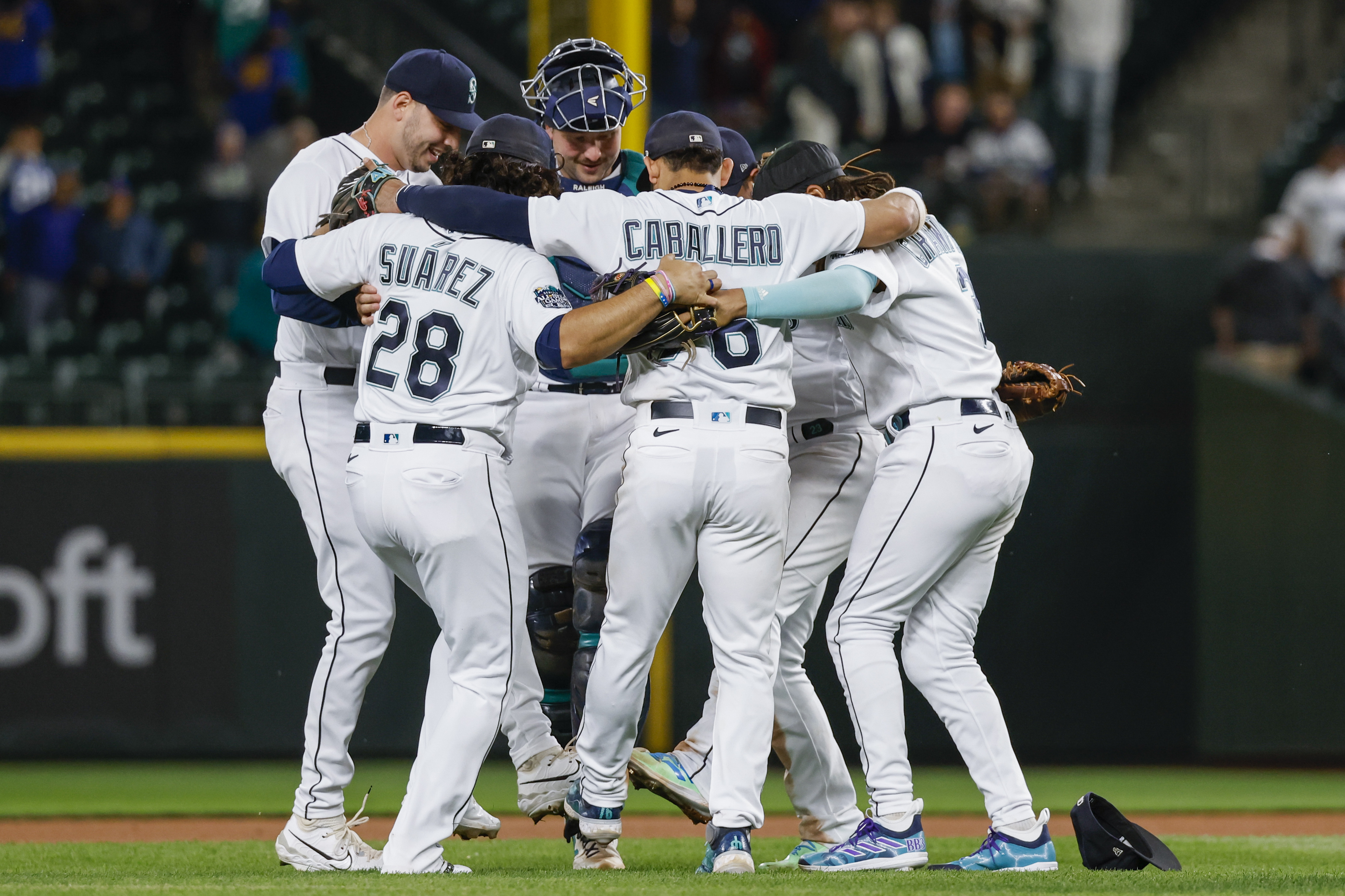 George Kirby, Mike Ford lead Mariners past Marlins