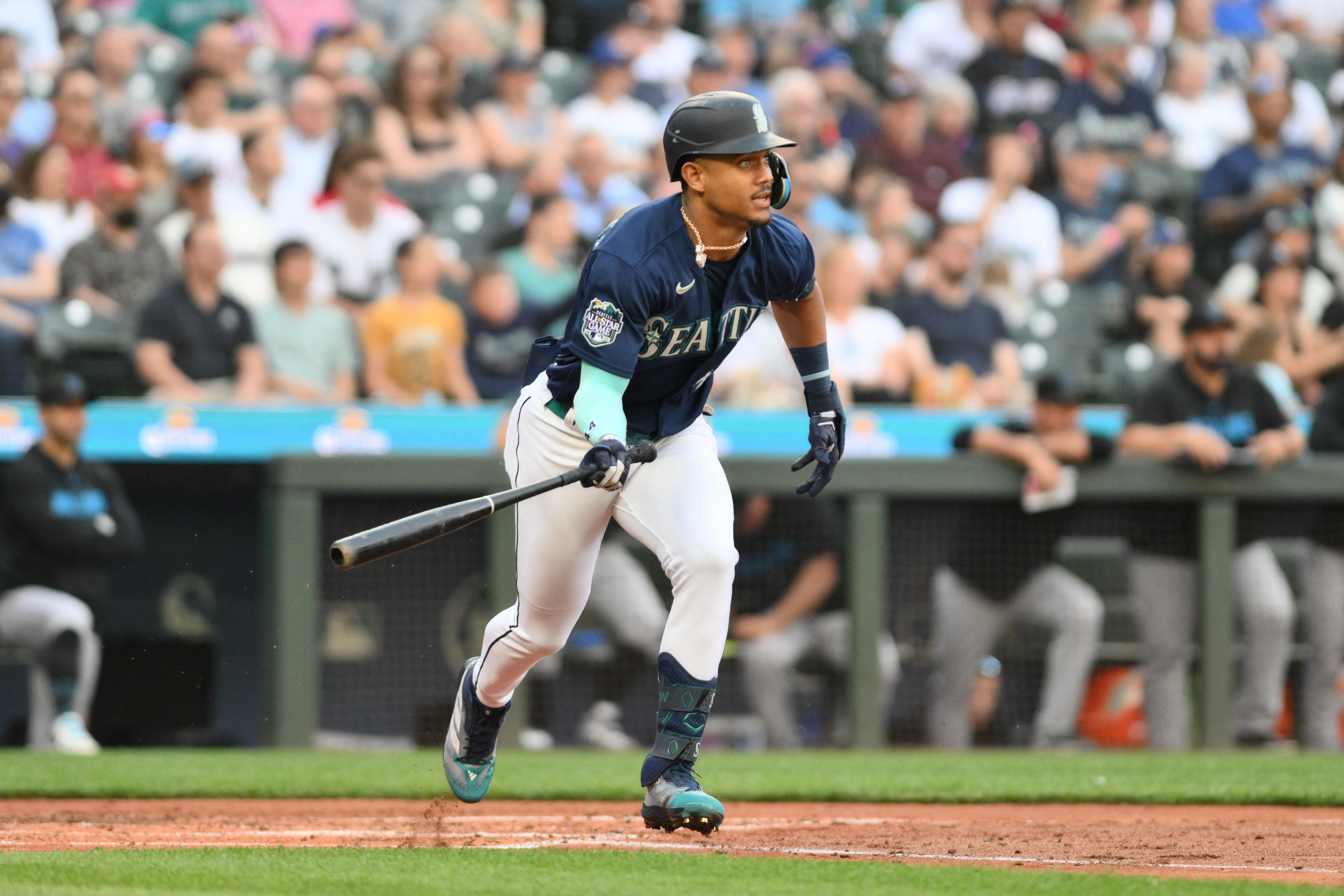 Marlins break up Suárez's no-hit bid in 7th, then rally past Phillies 5-4  on De La Cruz's homer