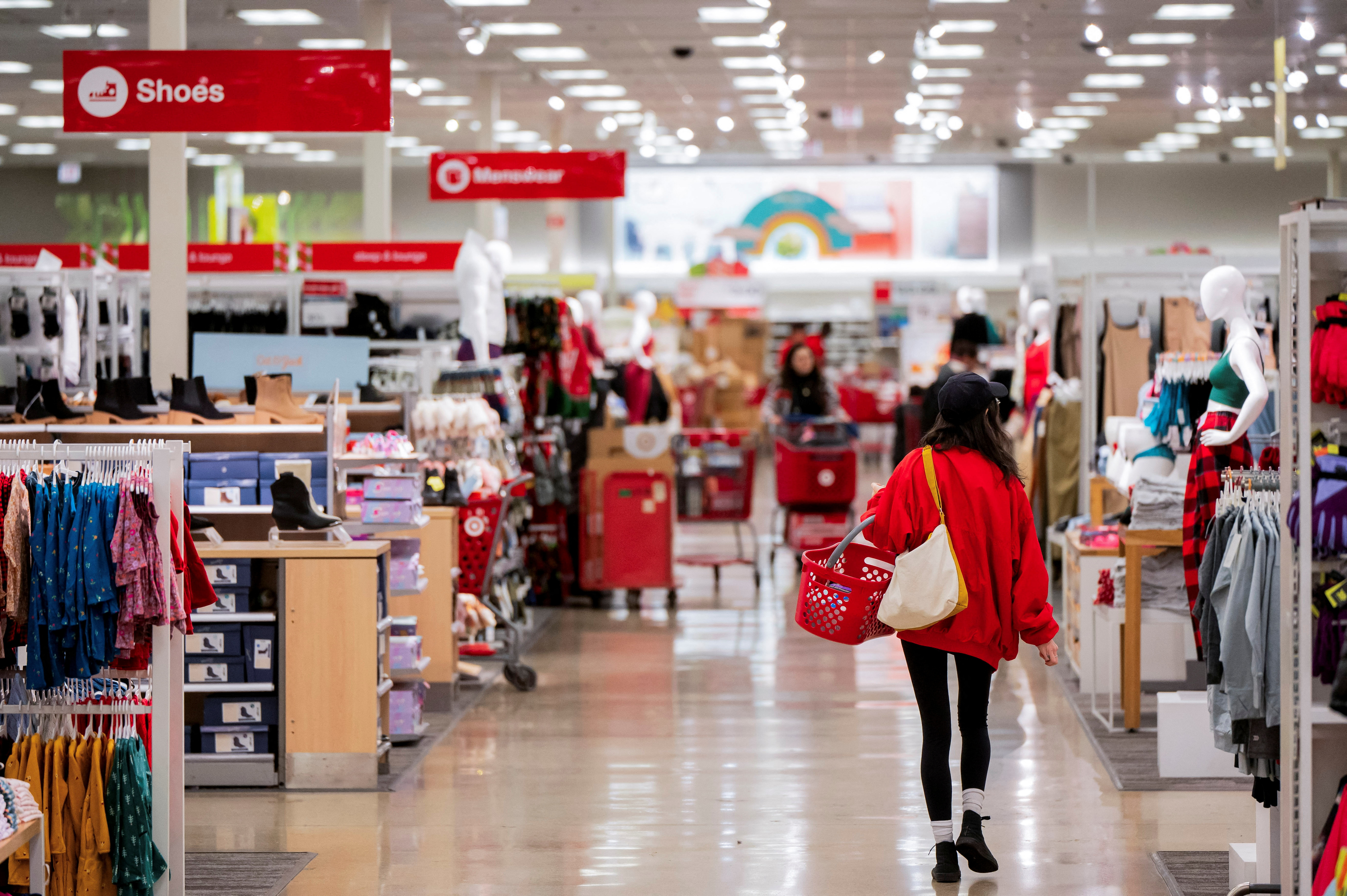 U.S. retail sales surge as Americans kick off holiday shopping