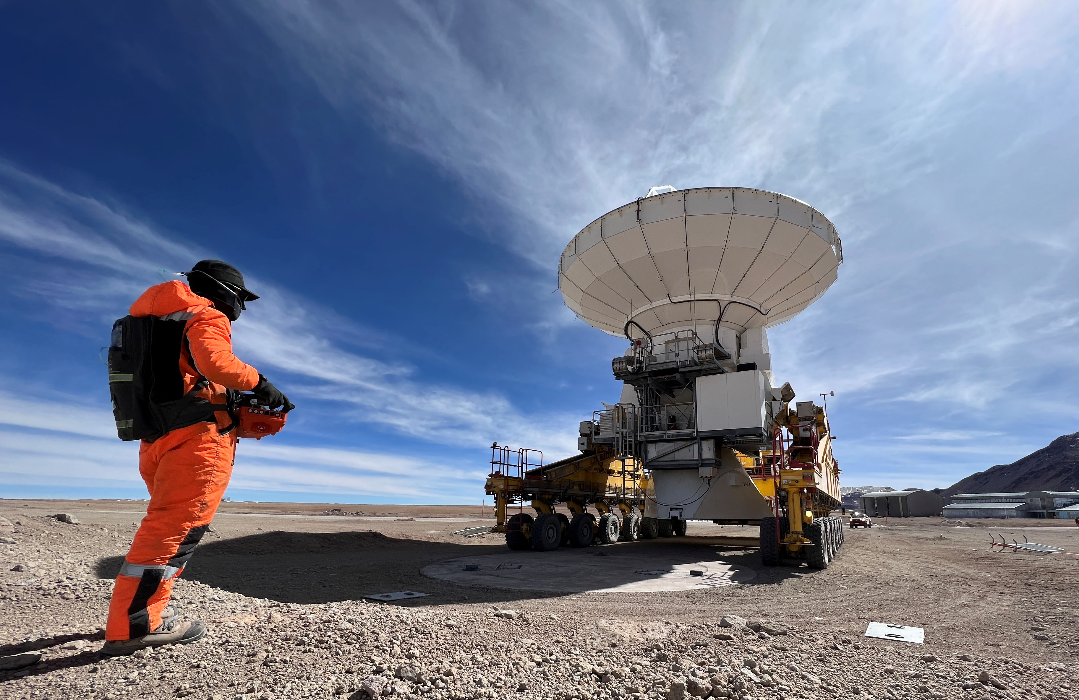 ALMA observatory at the El Llano de Chajnantor in the Atacama desert