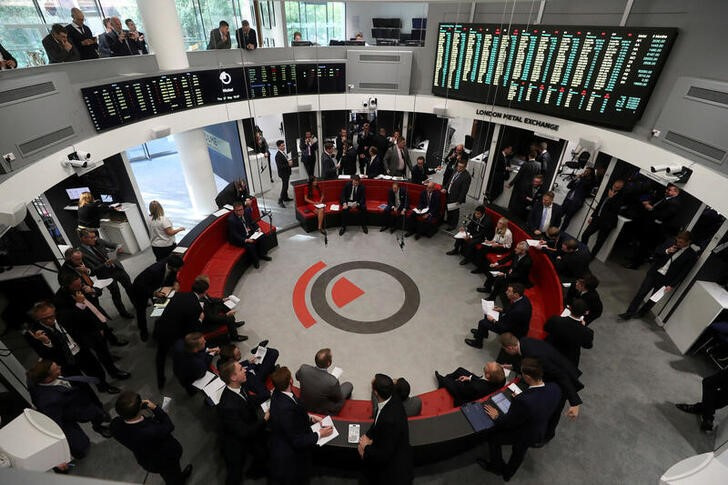 Societe Generale leaves London Metal Exchange's open-outcry trading ...