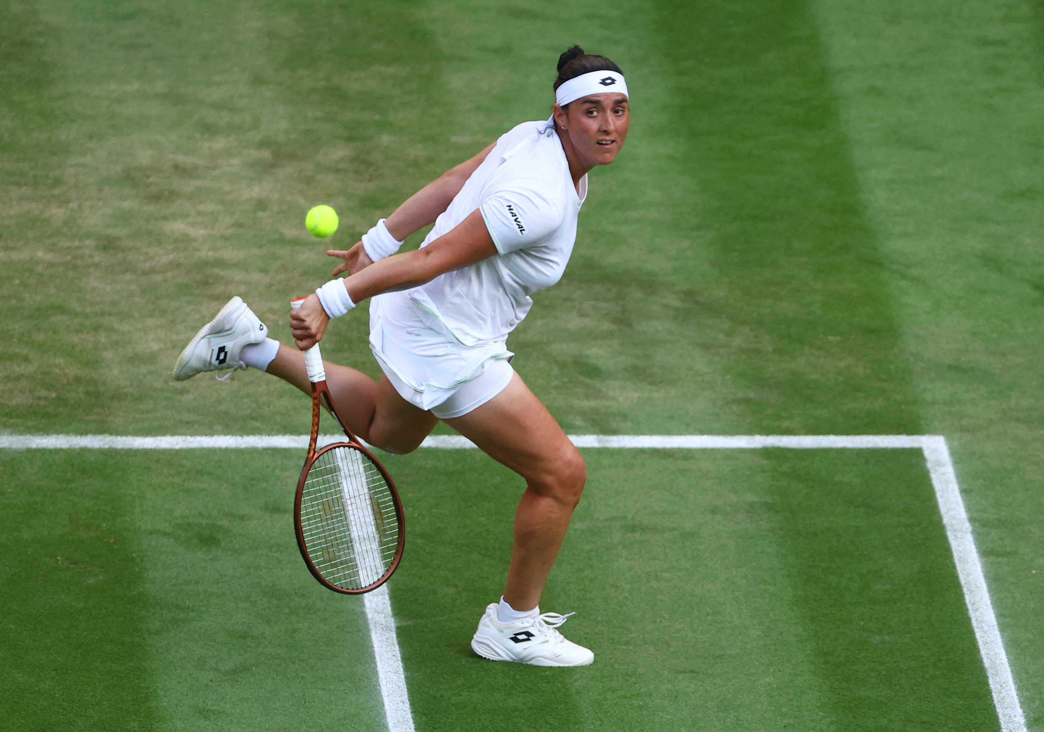 Ruthless Jabeur knocks out China's Bai in 45 minutes at Wimbledon Reuters