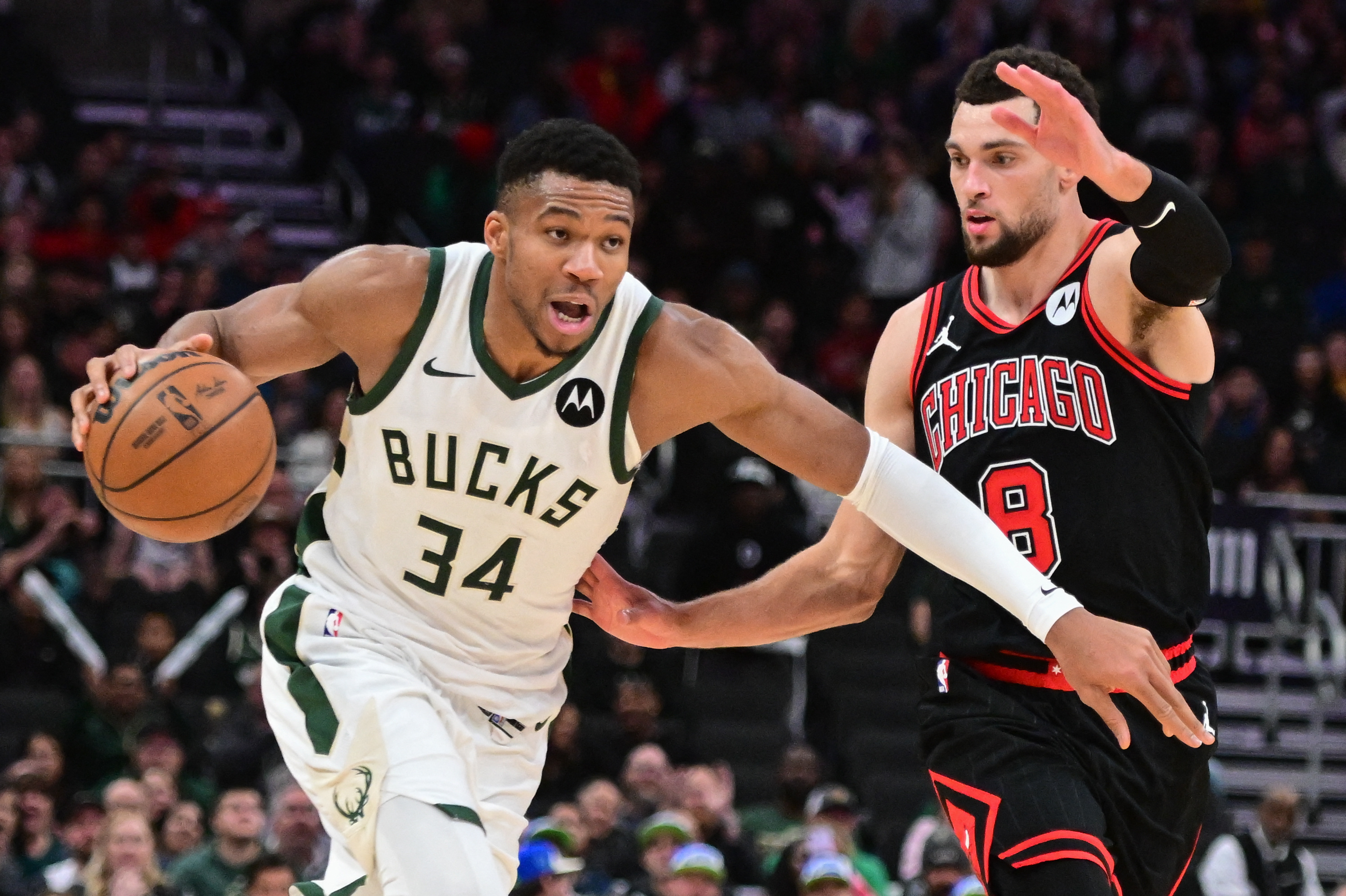 Giannis Antetokounmpo shoulders the load as Bucks sink Bulls | Reuters