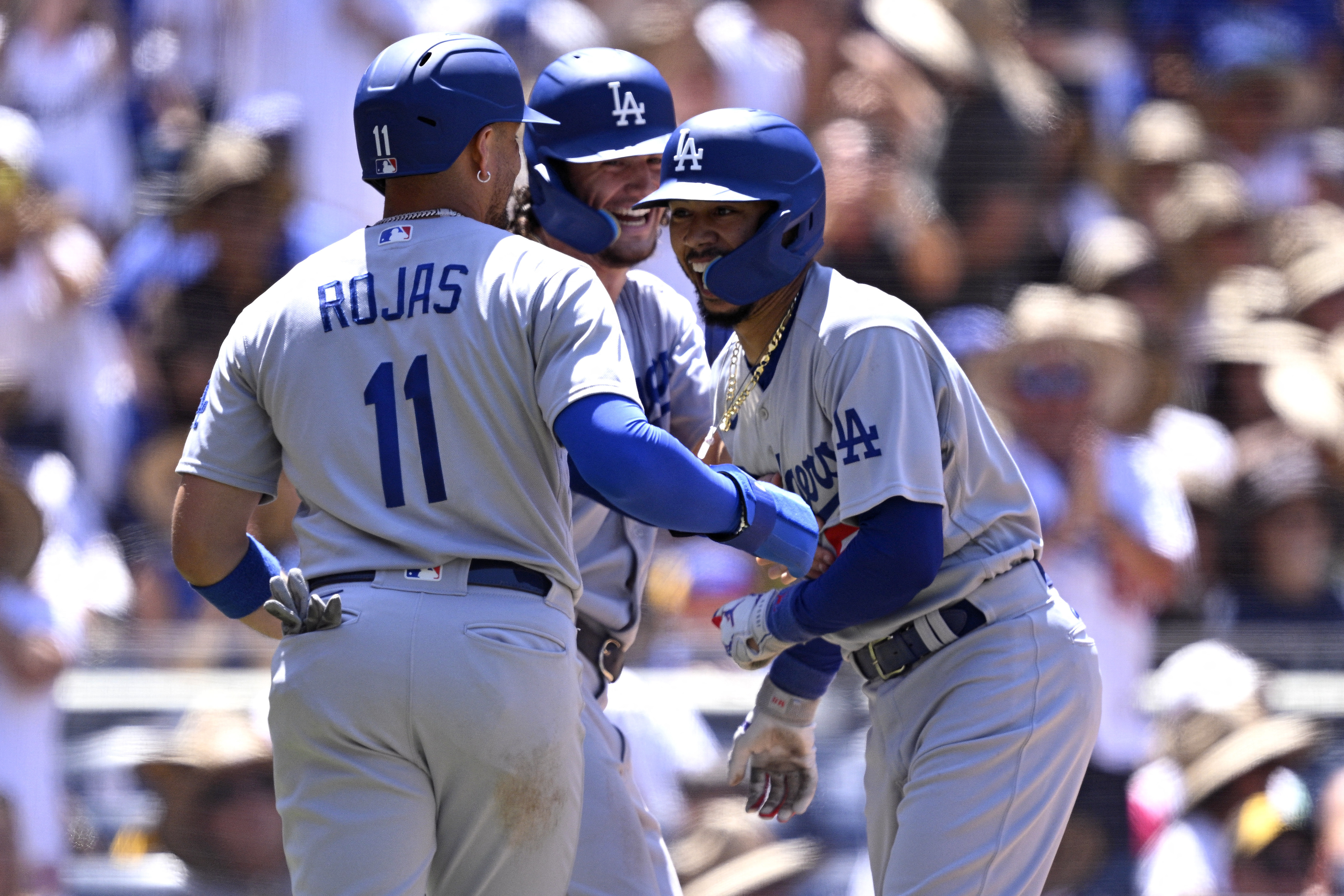 Mookie Betts (grand slam), Dodgers overpower Padres