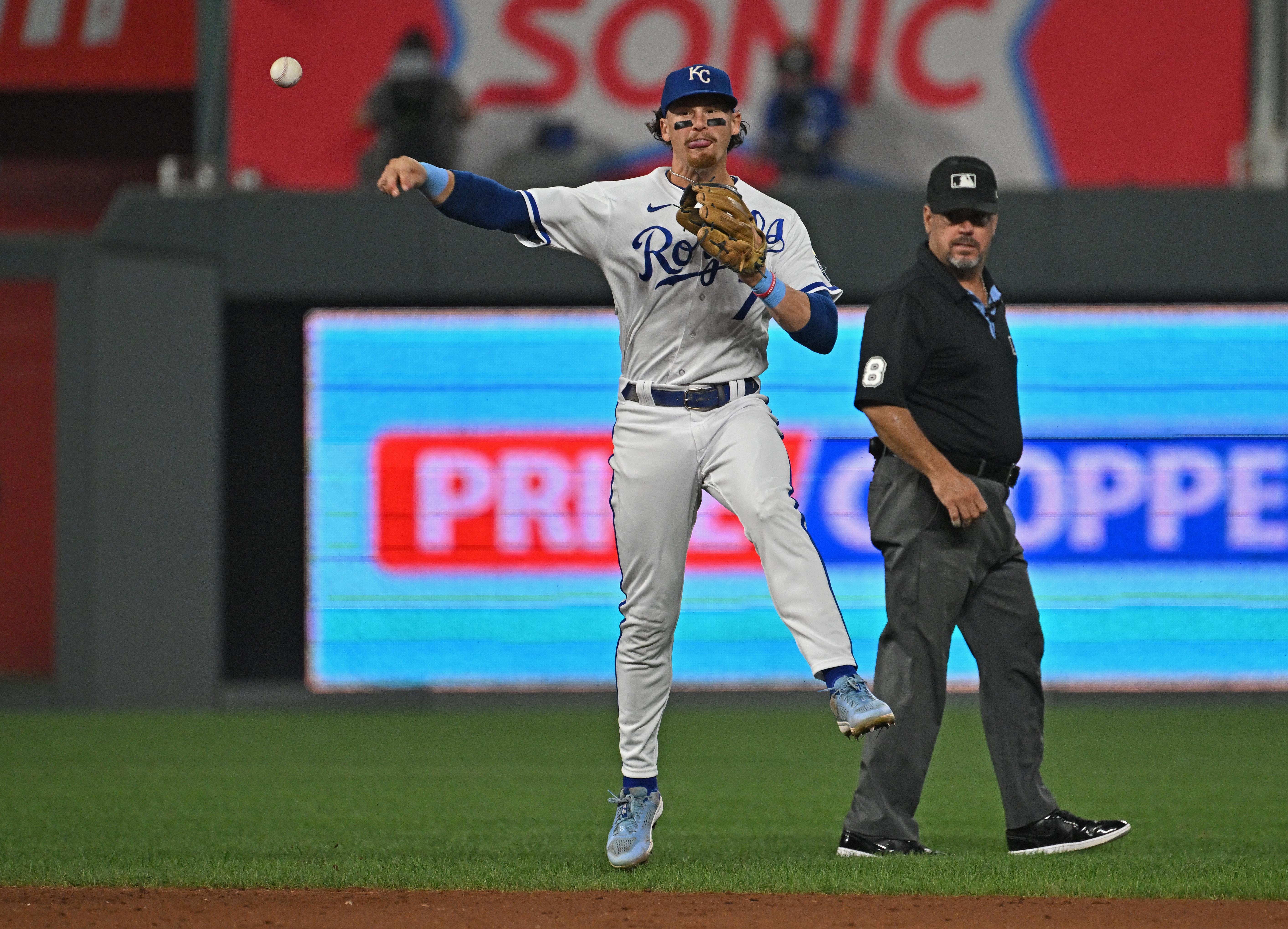 Chicago White Sox 7, Kansas City Royals 1: Cease, Home Runs Carry the Good  Guys - South Side Sox