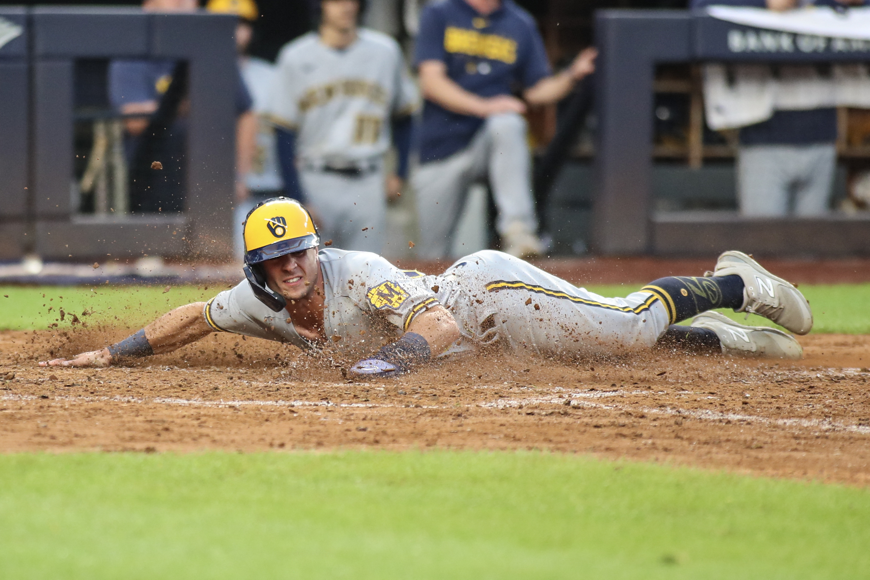 Brewers Wipe Away a Long Run of Futility at Yankee Stadium - The