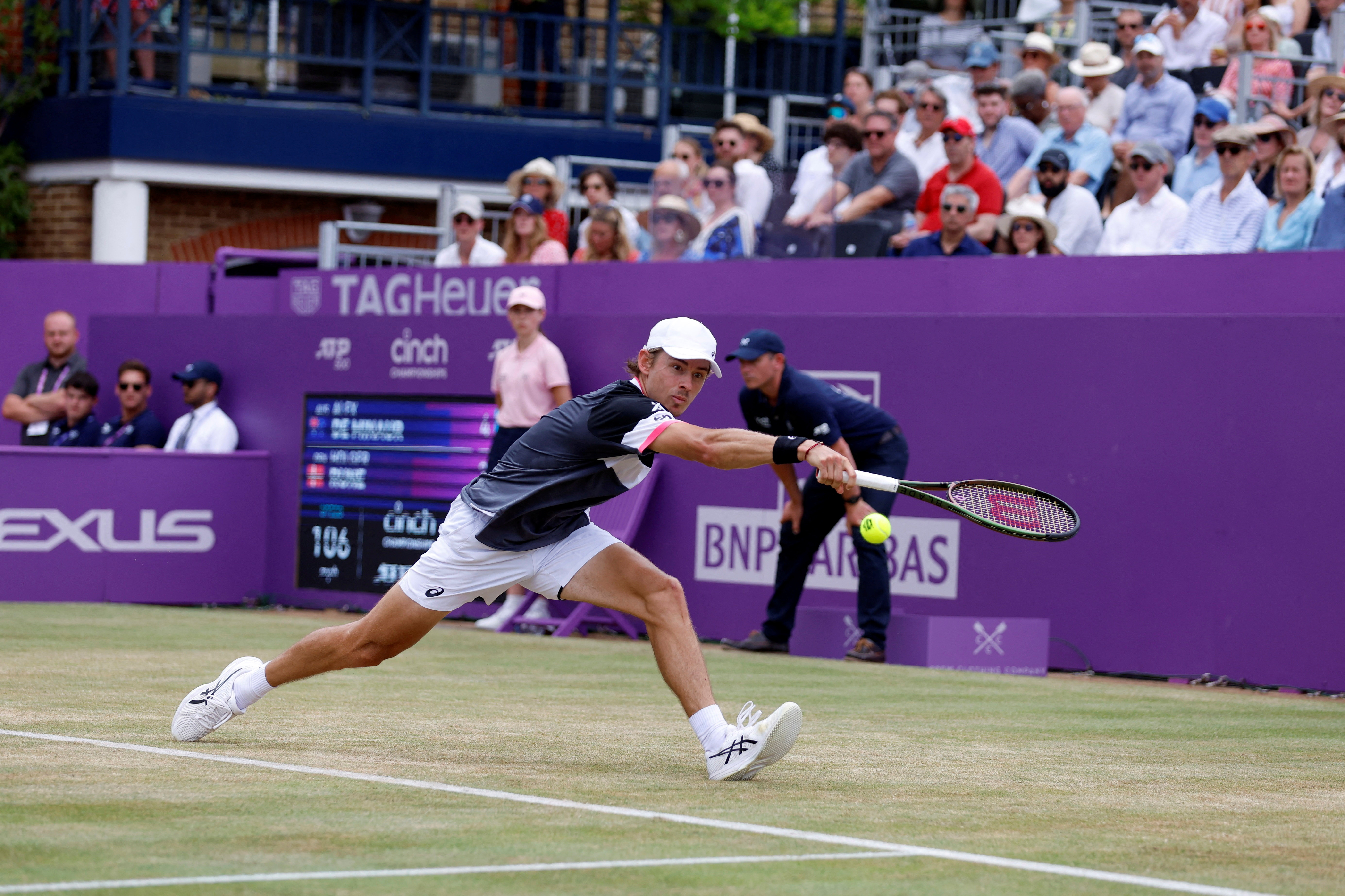 HIGHLIGHTS: A. de Minaur def. A. Murray; Cinch Championships 1R