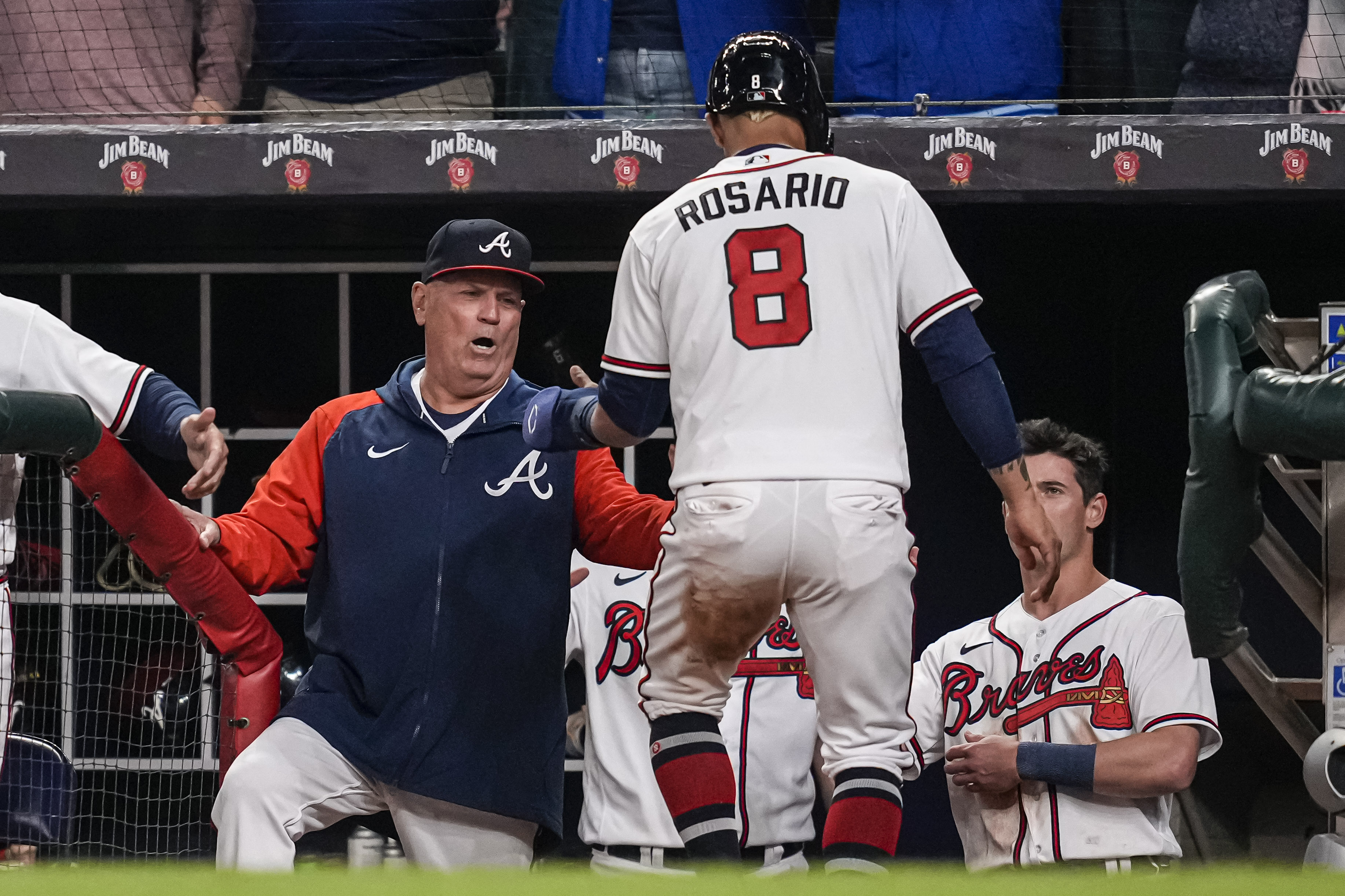 Marlins score all five runs in ninth, rally past Braves