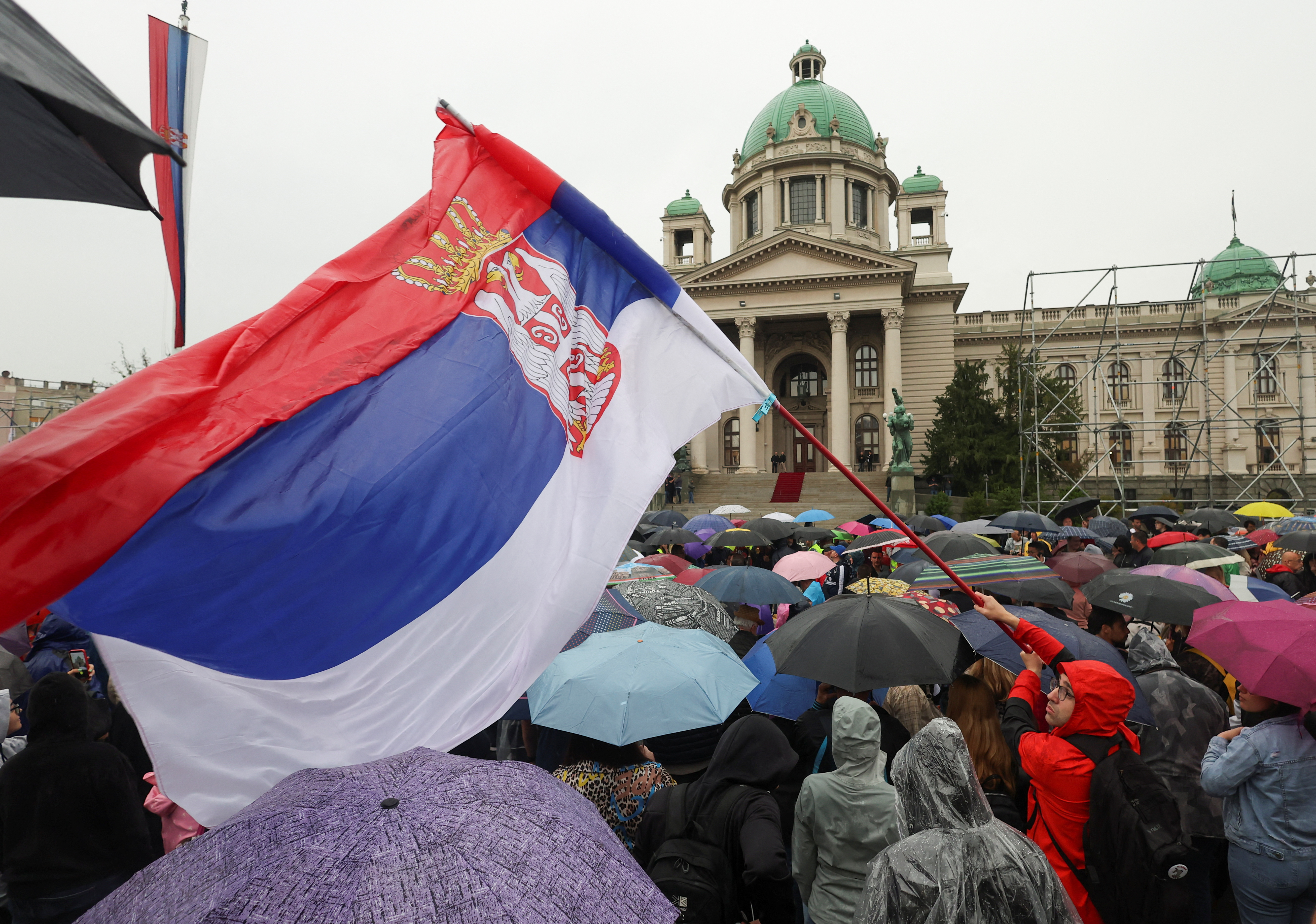 В Белграде завершилась встреча посла РФ и Вучича на фоне протестов в Сербии