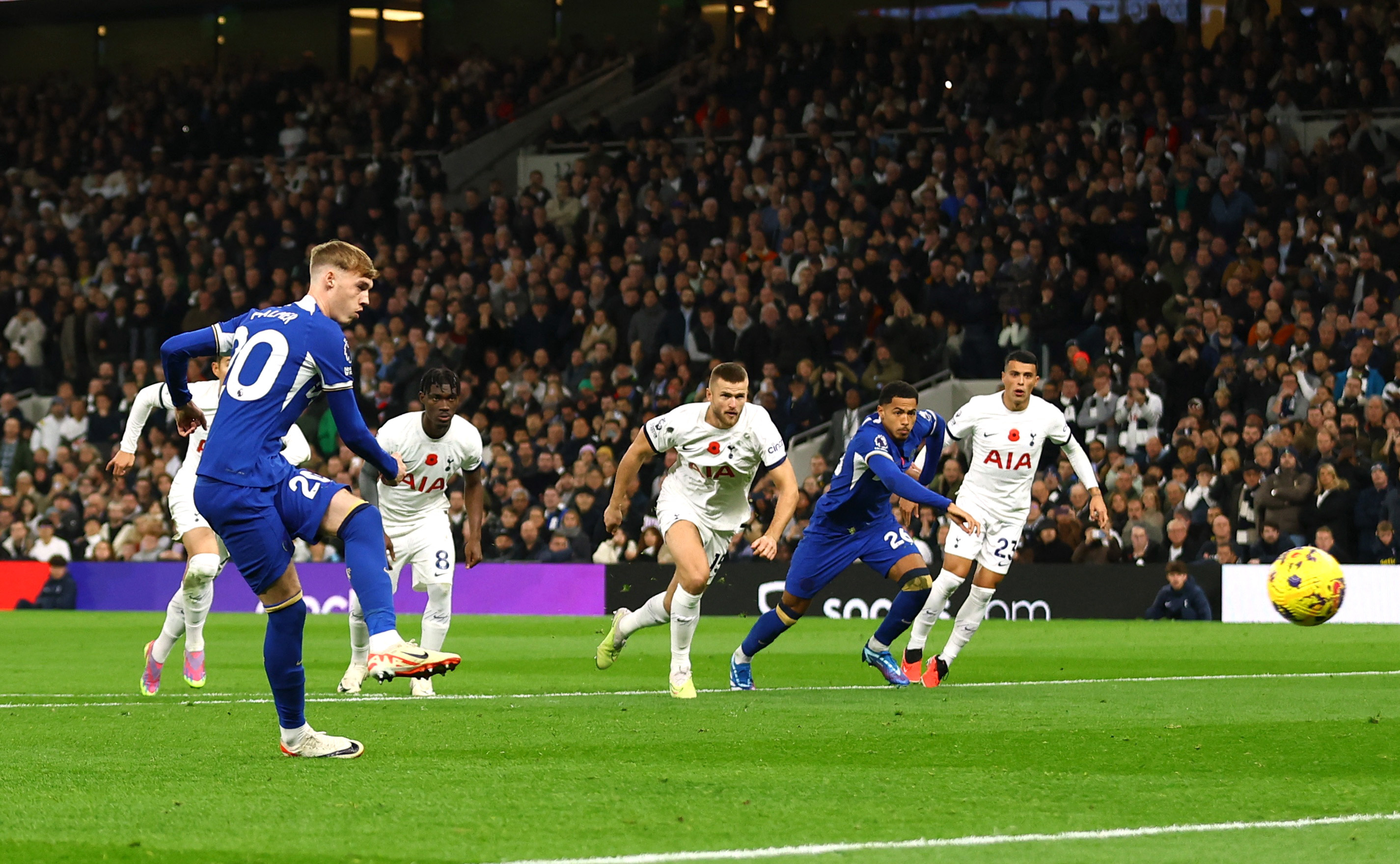 9-man Tottenham beaten by Chelsea in chaotic match and loses EPL's