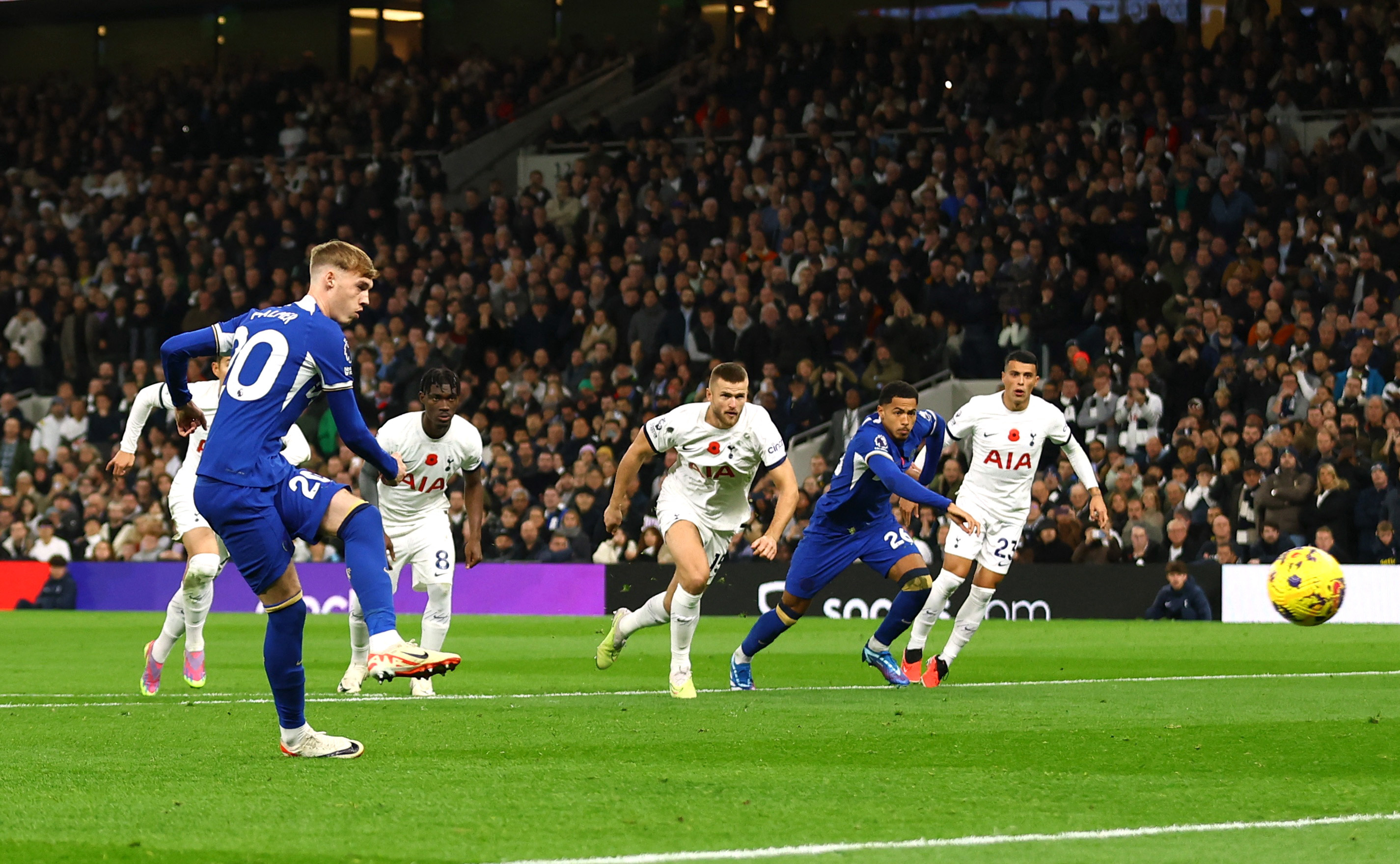 Tottenham 1-4 Chelsea: Nine-man Spurs suffer first league defeat of season  as Nicolas Jackson fires late hat-trick - Eurosport