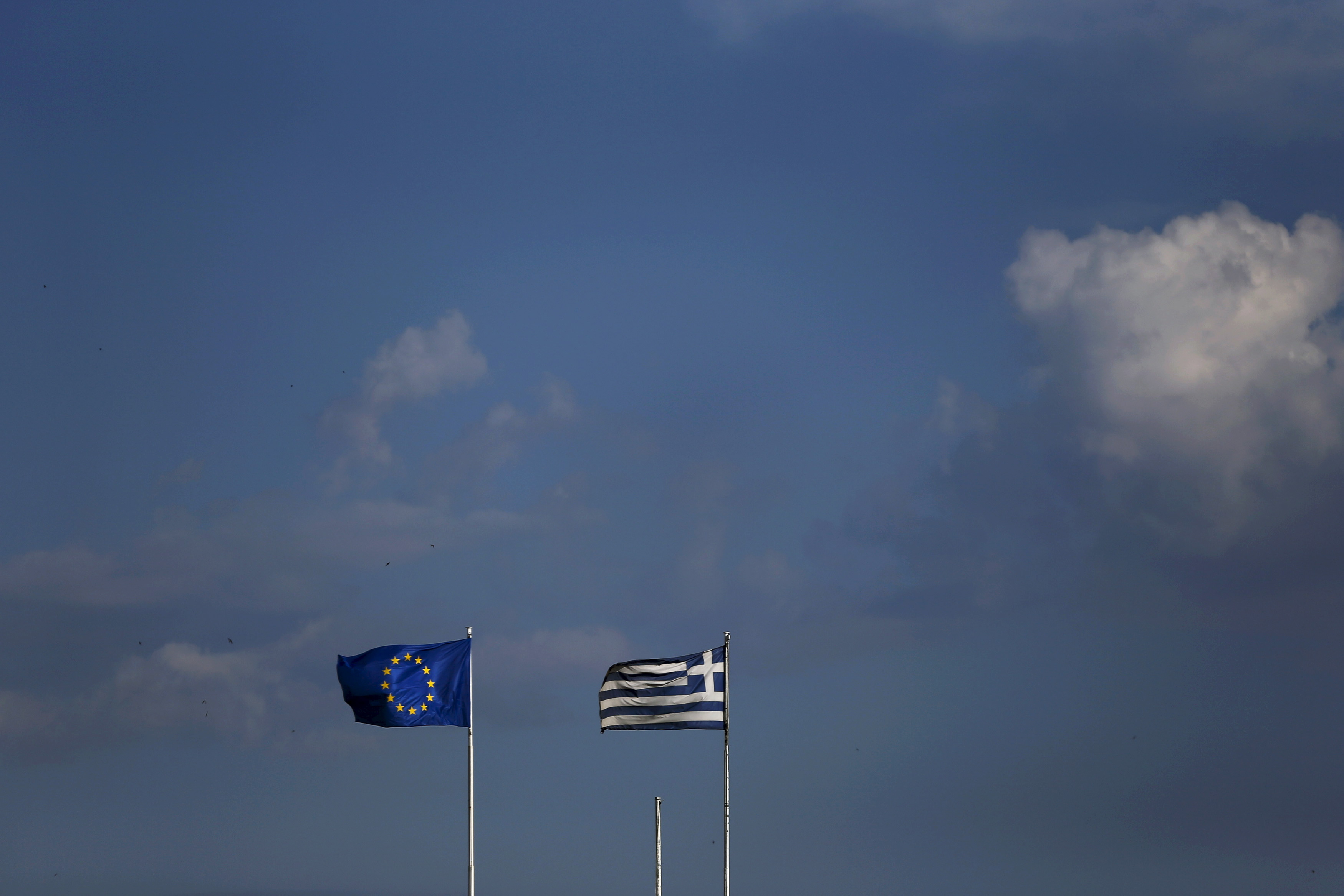 Fitch’s 2025 Assessment: Greece’s Fiscal Outperformance and Balanced Social-Labor Dynamics