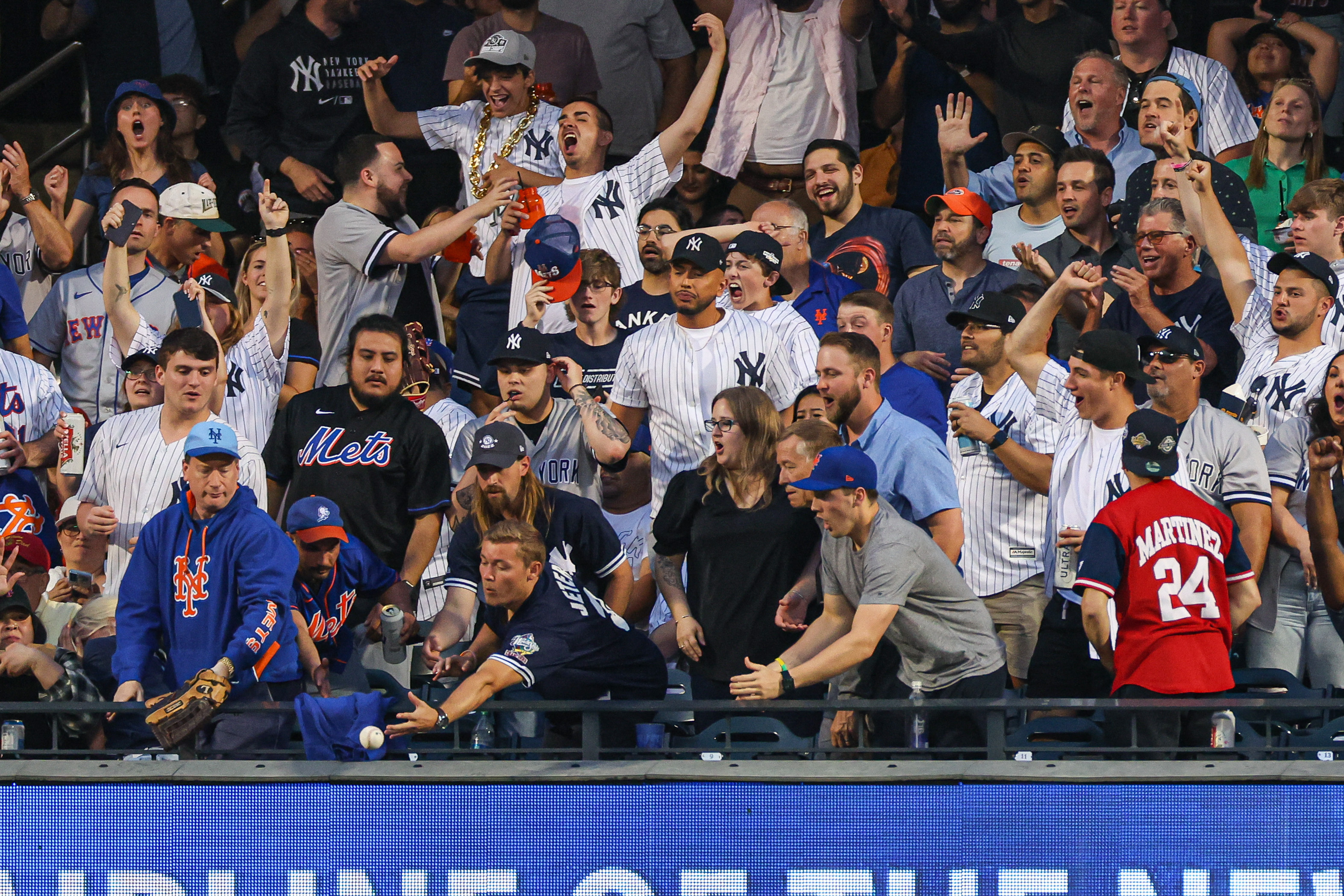 Max Scherzer sticky-stuff defense turns into Mets T-shirt slogan