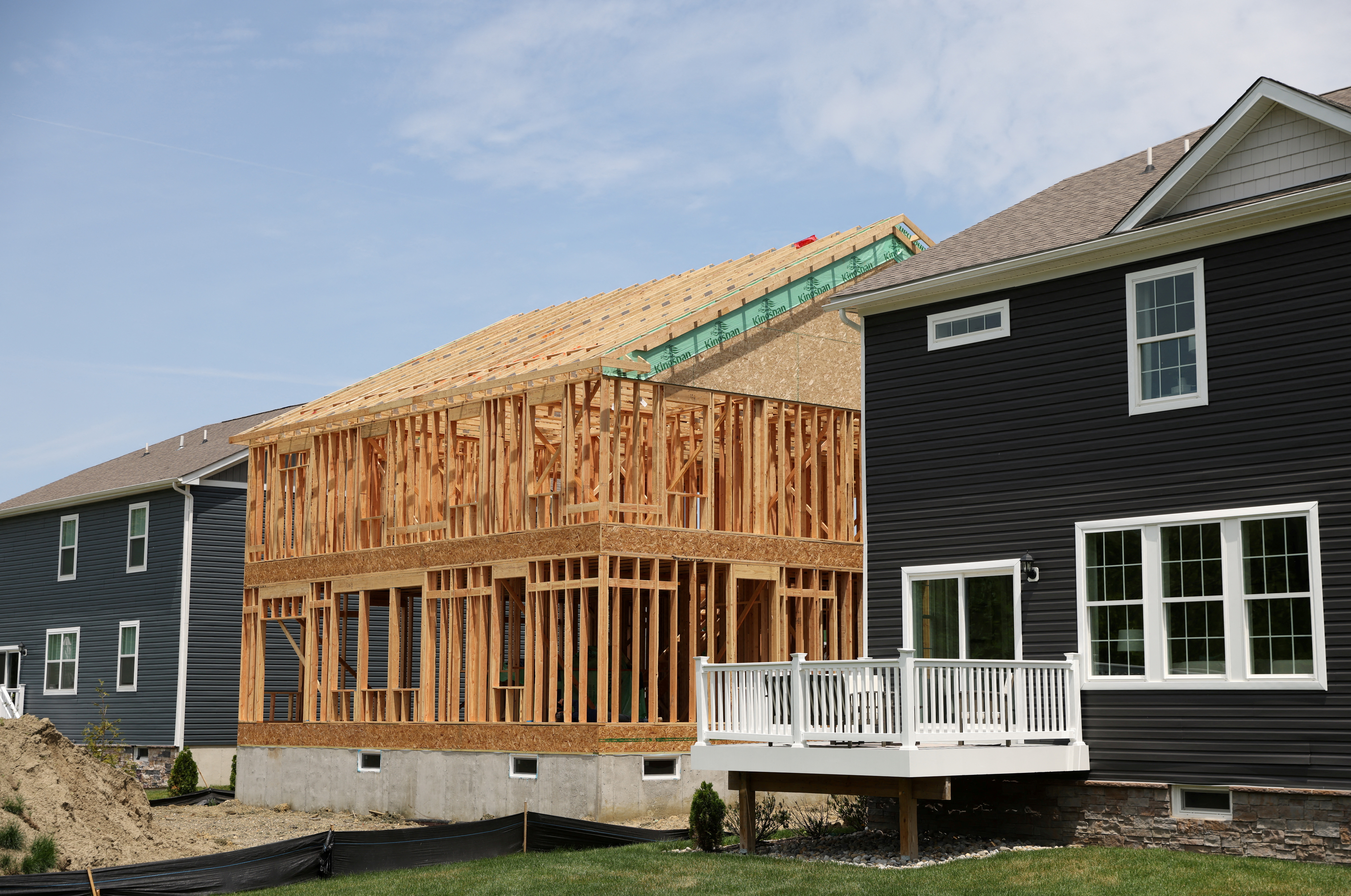Homebuilder D.R. Horton expects home prices to cool as demand